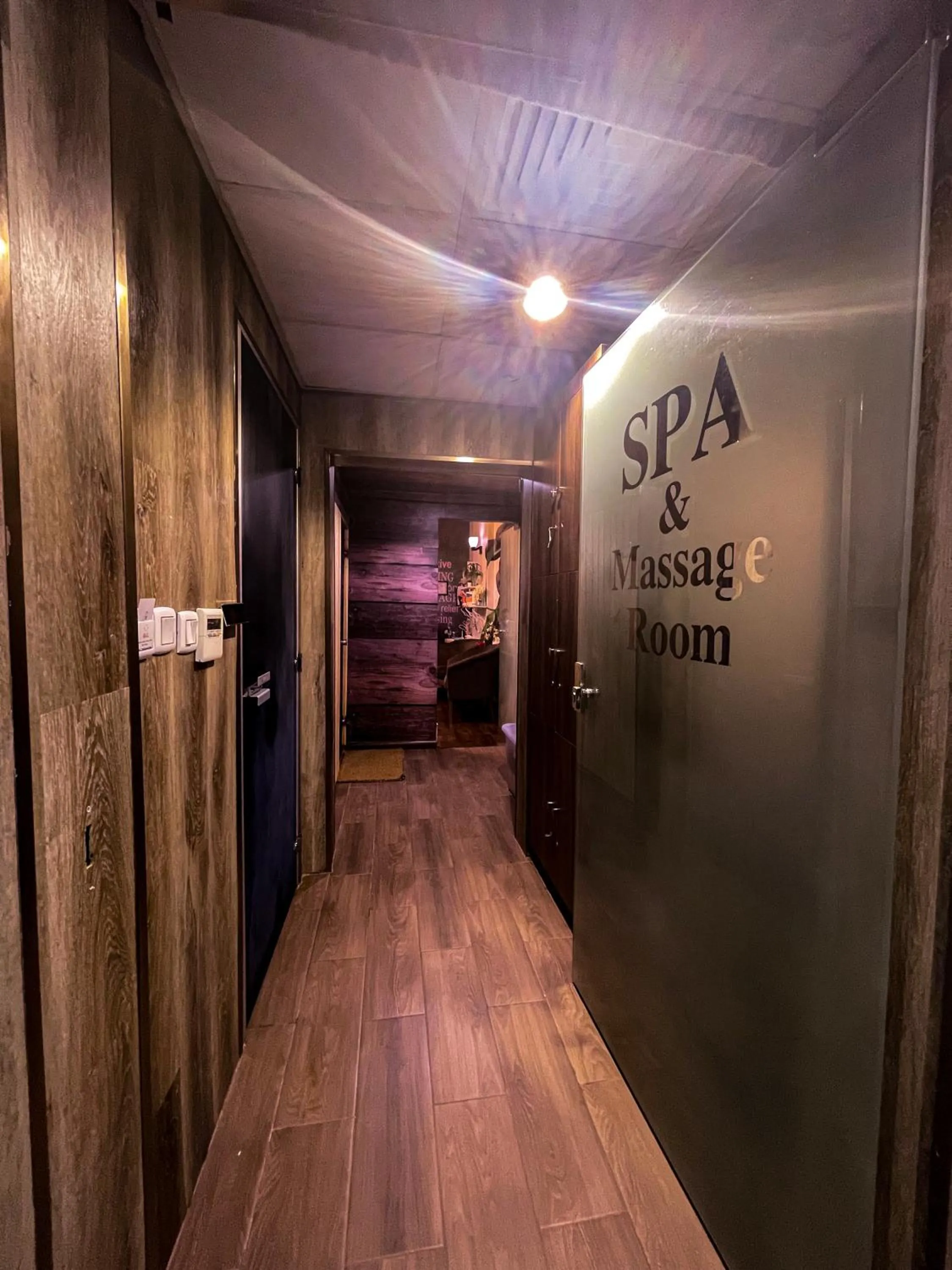 Hot Spring Bath in Crown Town Hotel