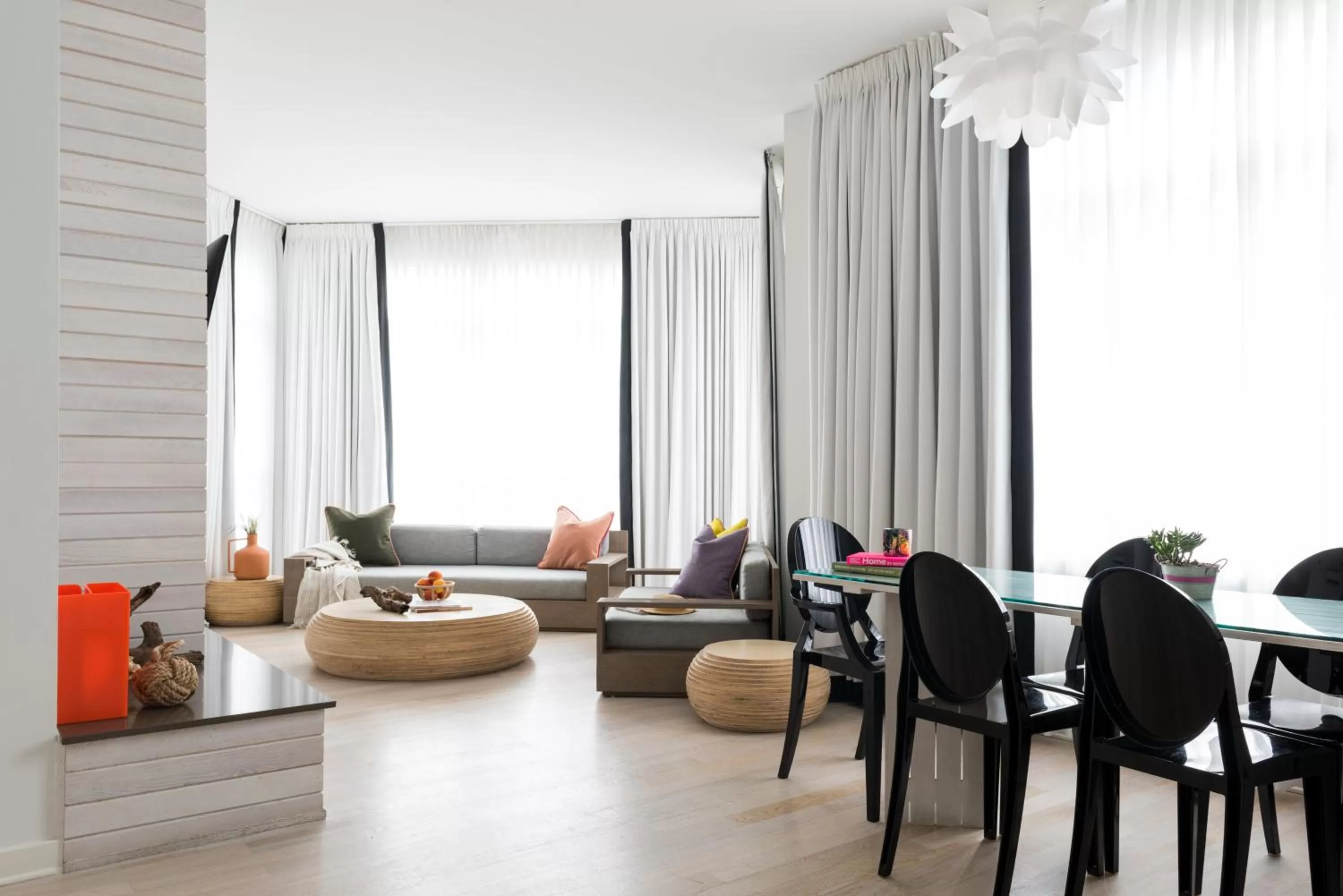 Living room in Bungalow Hotel