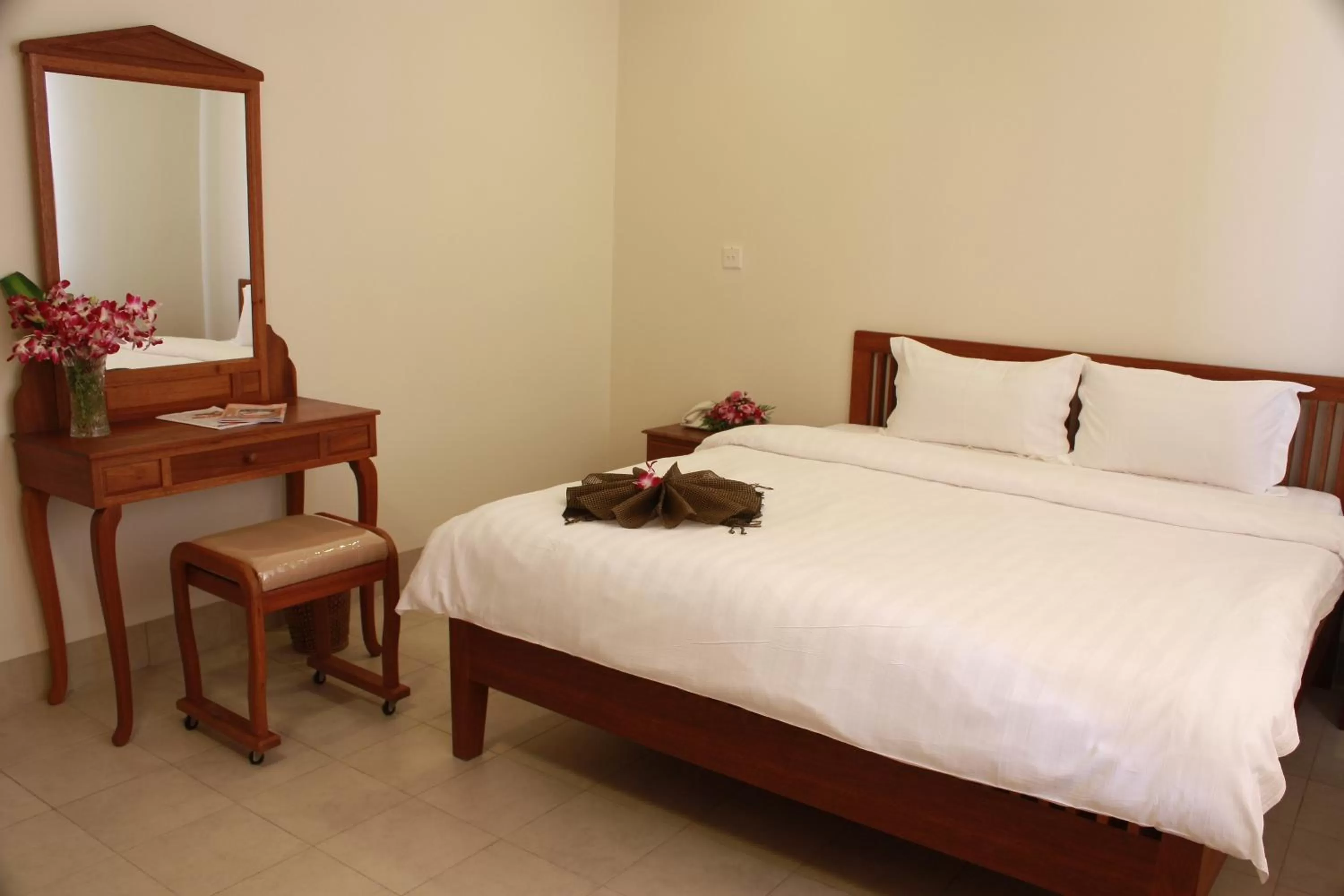 Bed in Lux Riverside Hotel & Apartment
