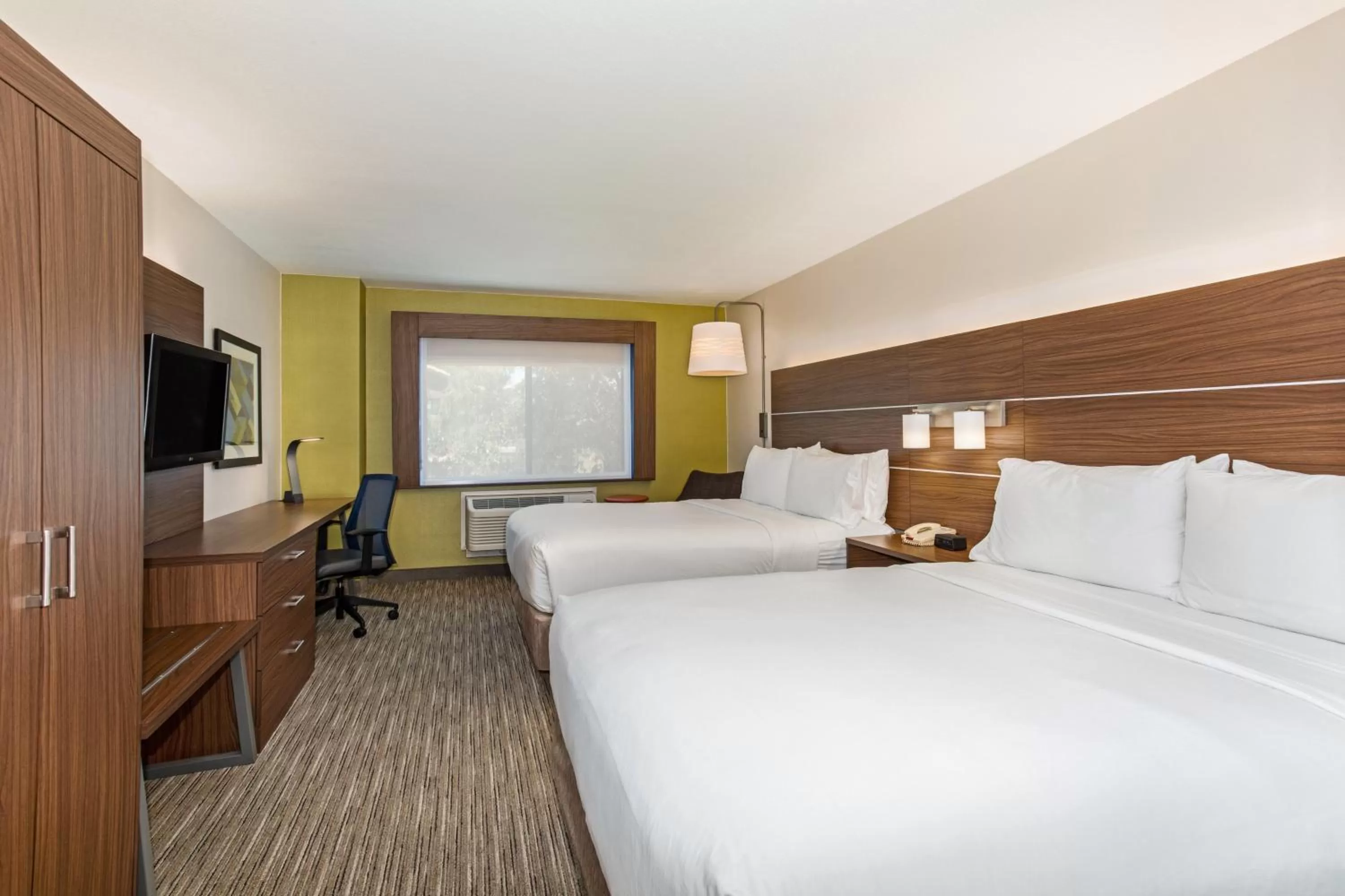 Photo of the whole room in Sleep Inn & Suites Tempe ASU Campus