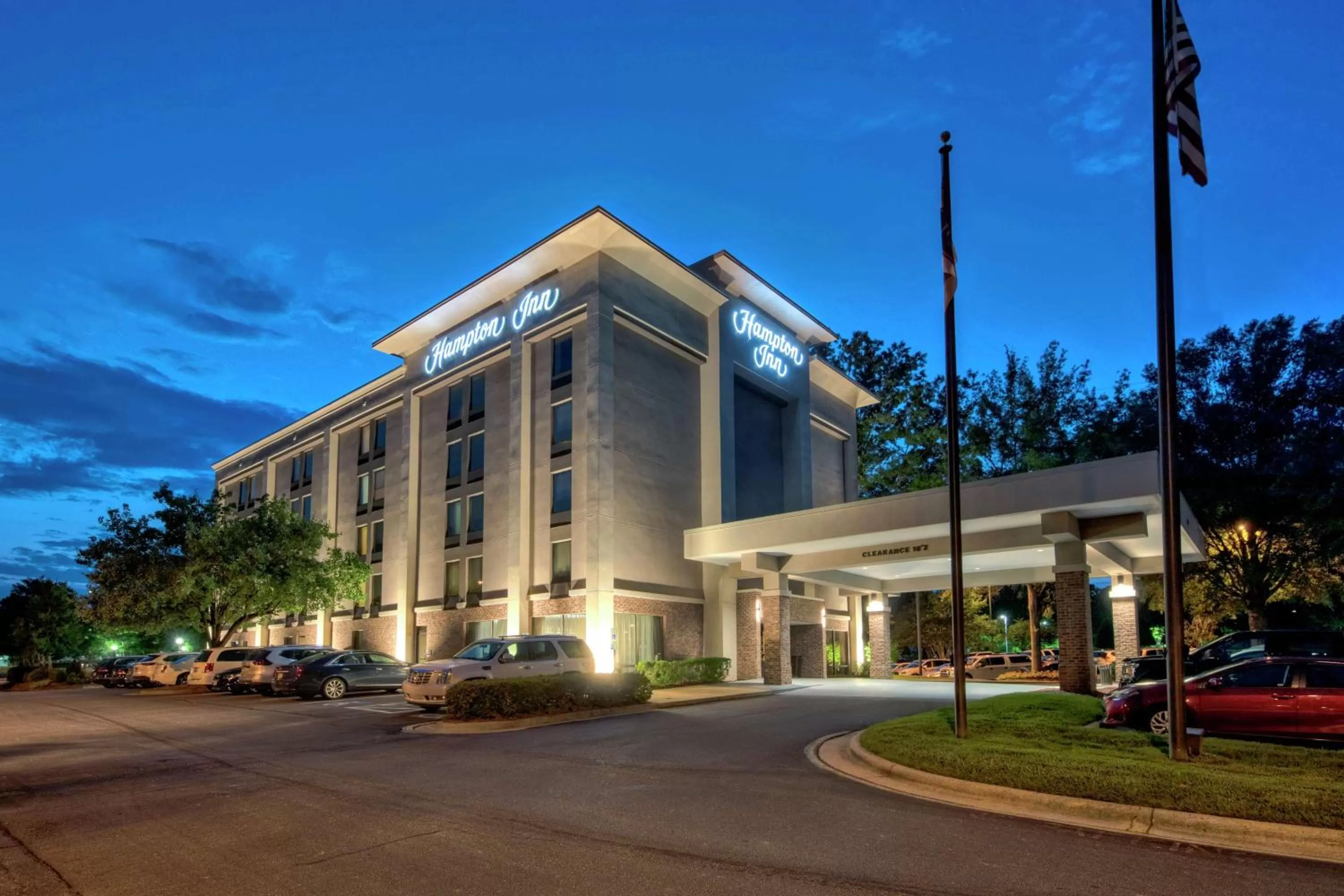Property building in Hampton Inn Raleigh Cary