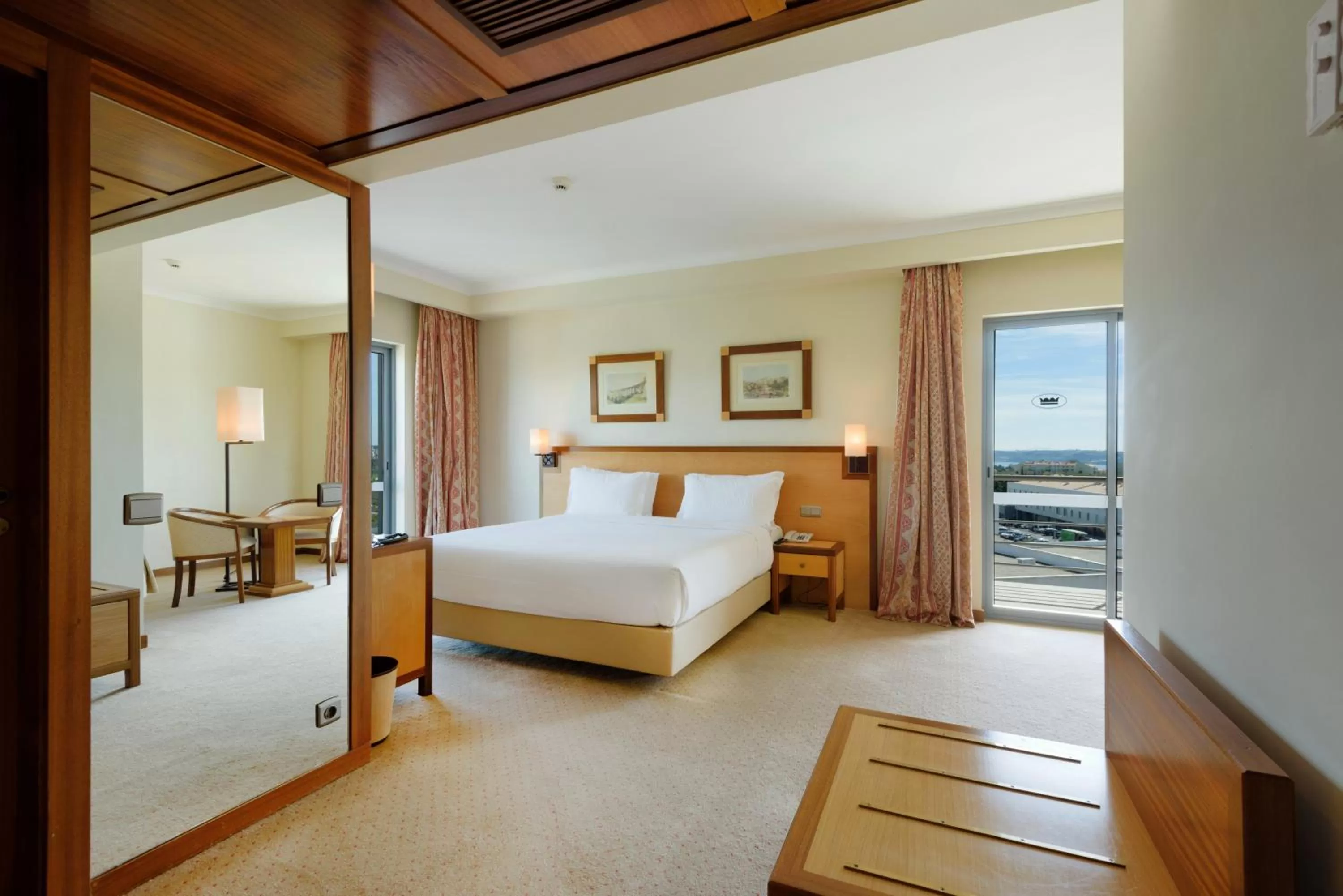 Bedroom, Bed in Hotel Real Oeiras