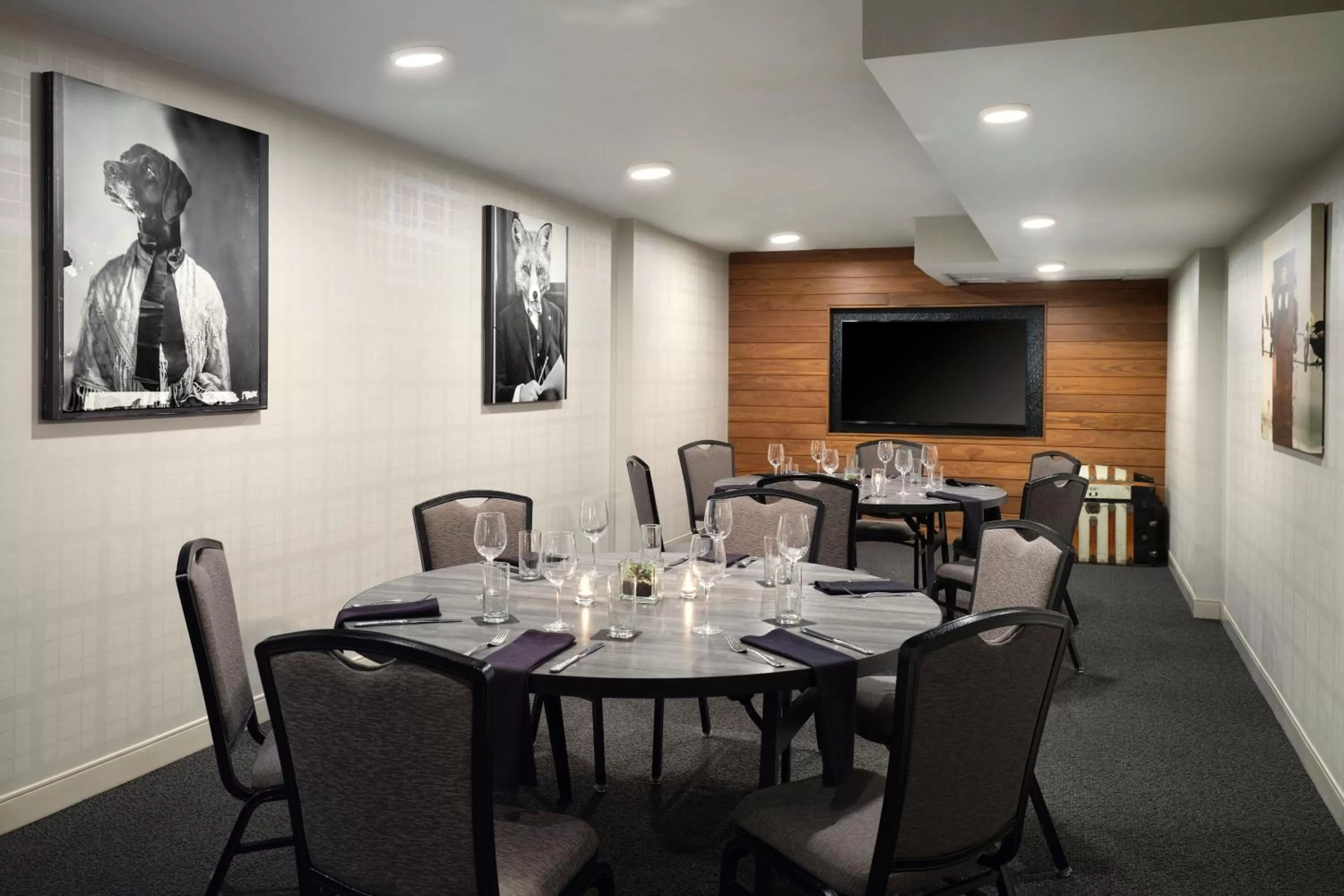 Meeting/conference room in Renaissance Minneapolis Bloomington Hotel