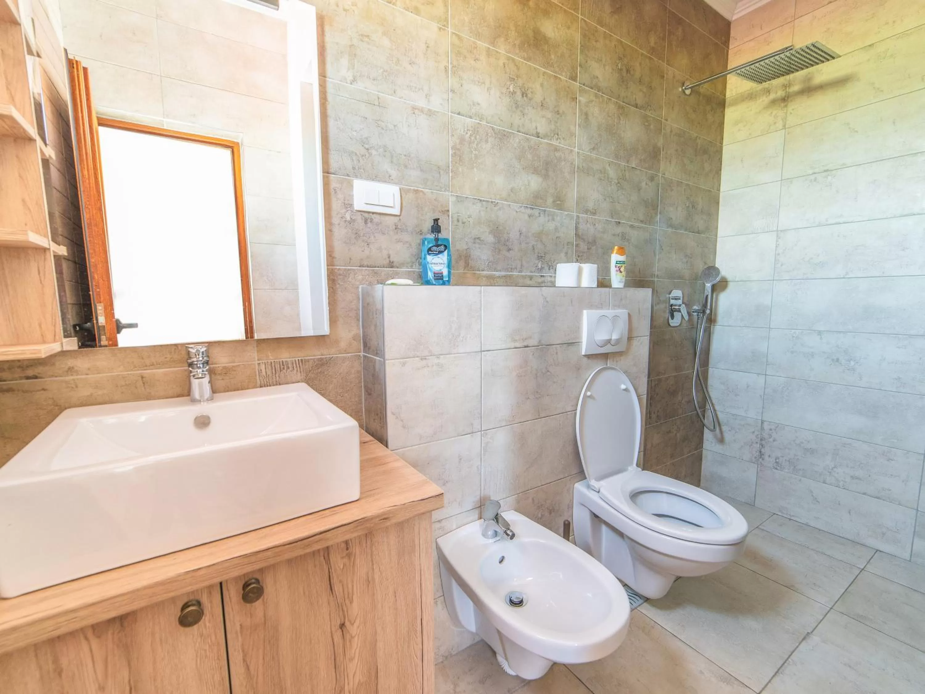 Toilet in Hotel Royal Garden