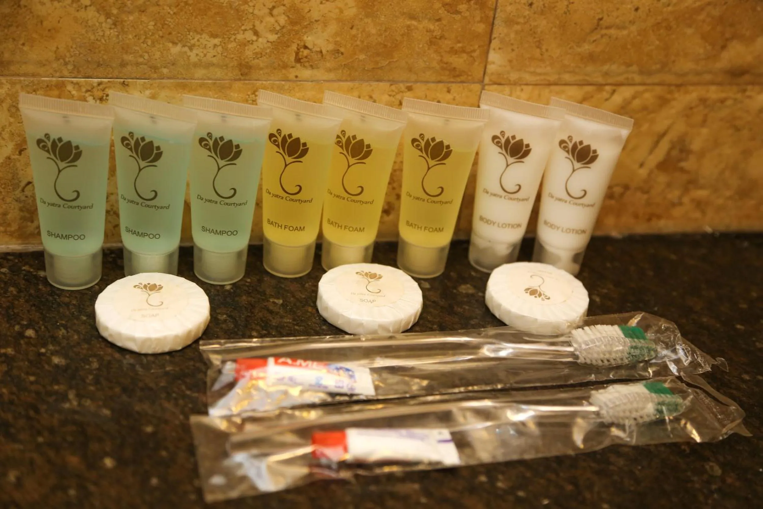 Bathroom in Da Yatra Courtyard Hotel