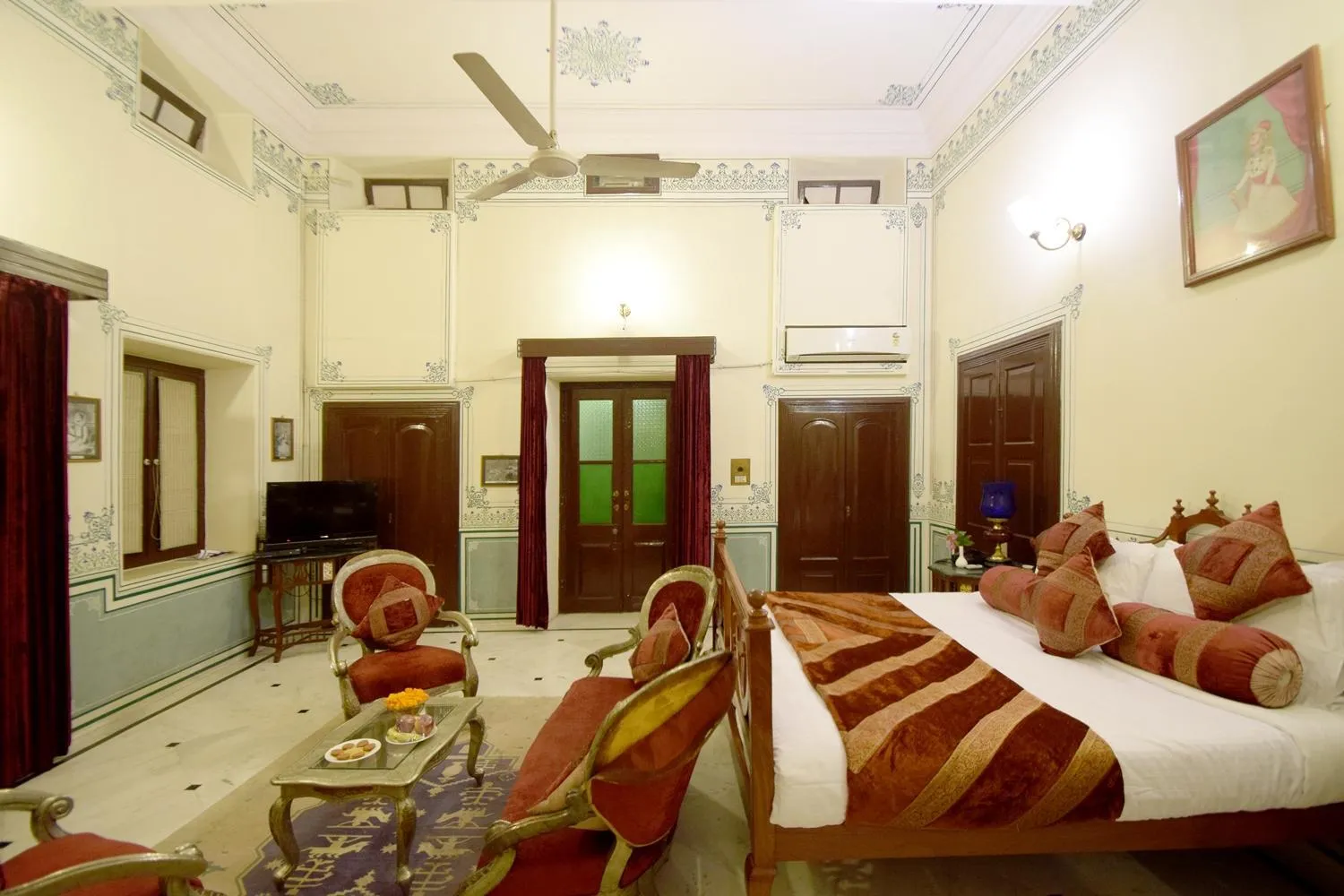 Bedroom, Bed in Hari Mahal Palace by Pachar Group