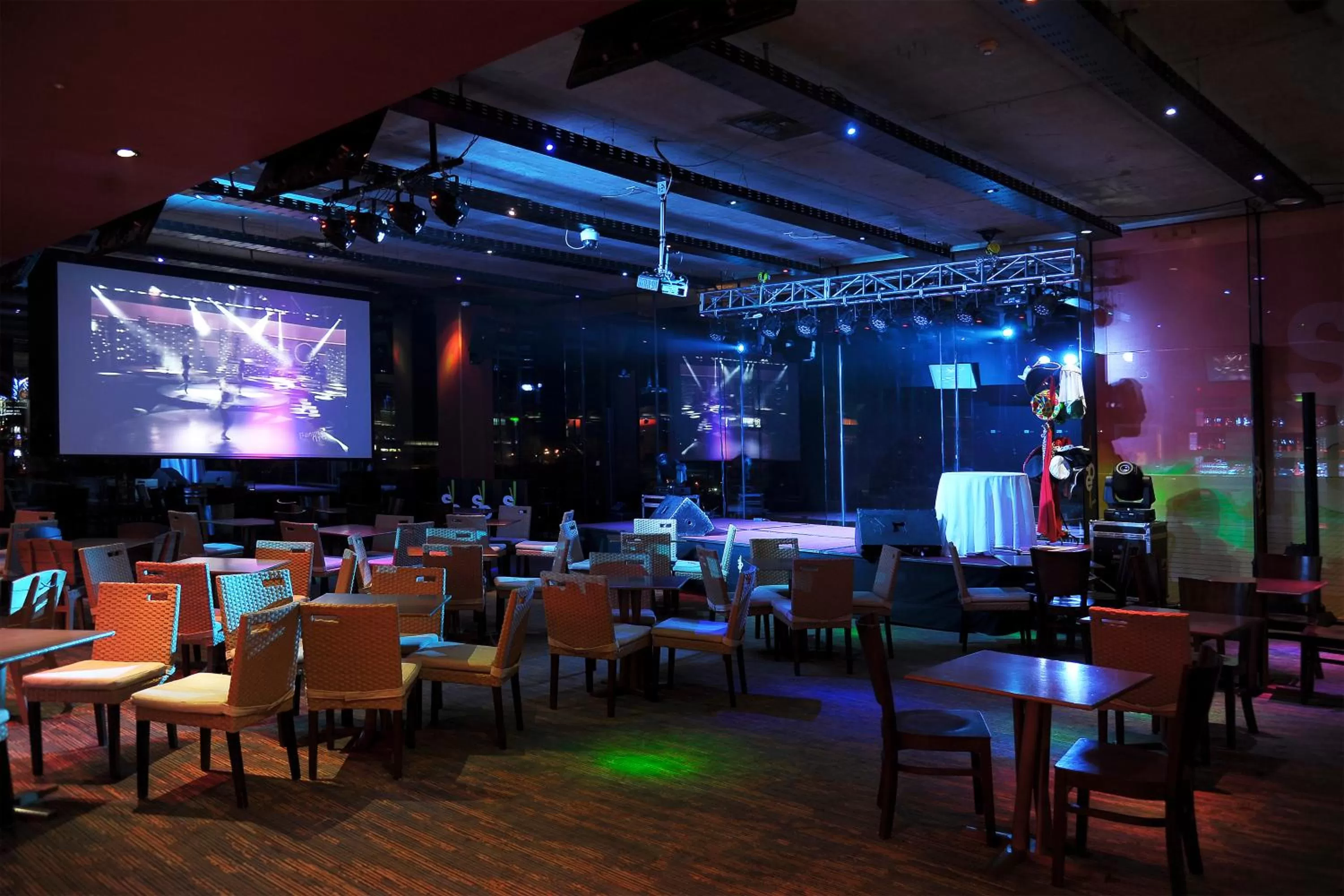 Karaoke in Enjoy Chiloé