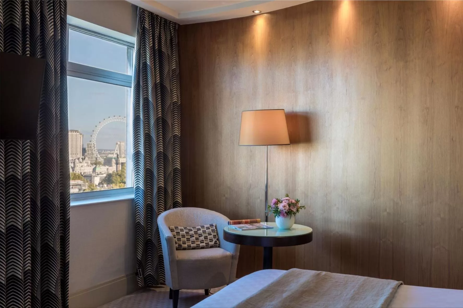 View (from property/room), Bed in The Cavendish London