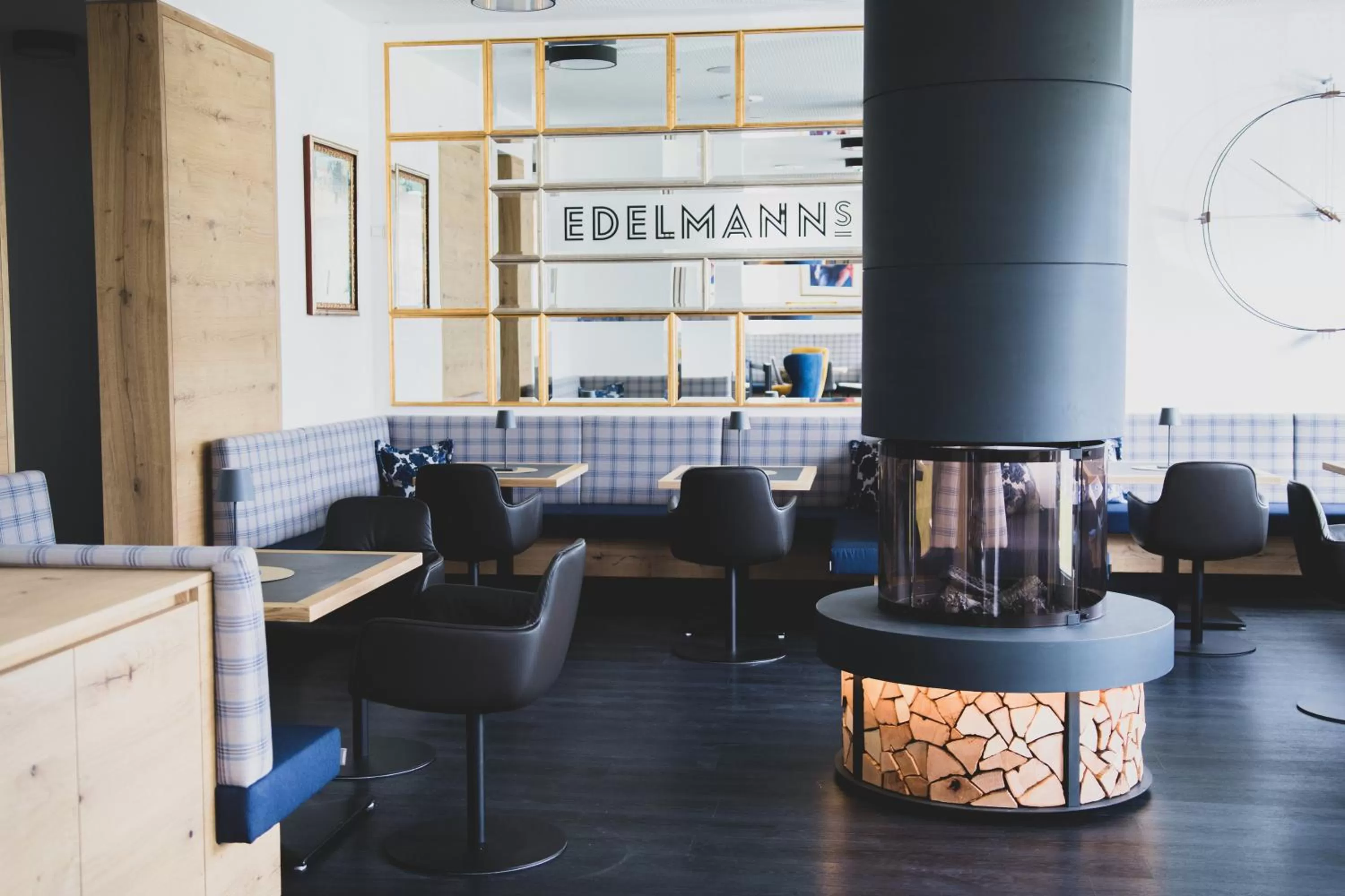 Lounge or bar in Boutique Hotel Edelmanns