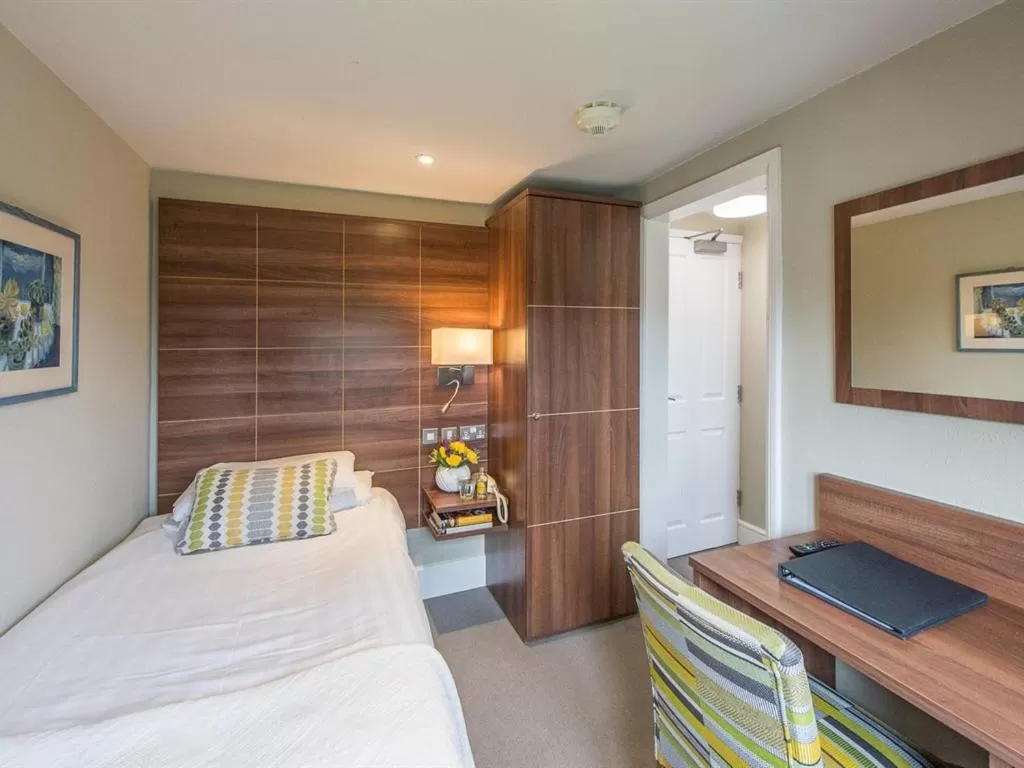 Bedroom, Bed in The Cliffe at Dinham