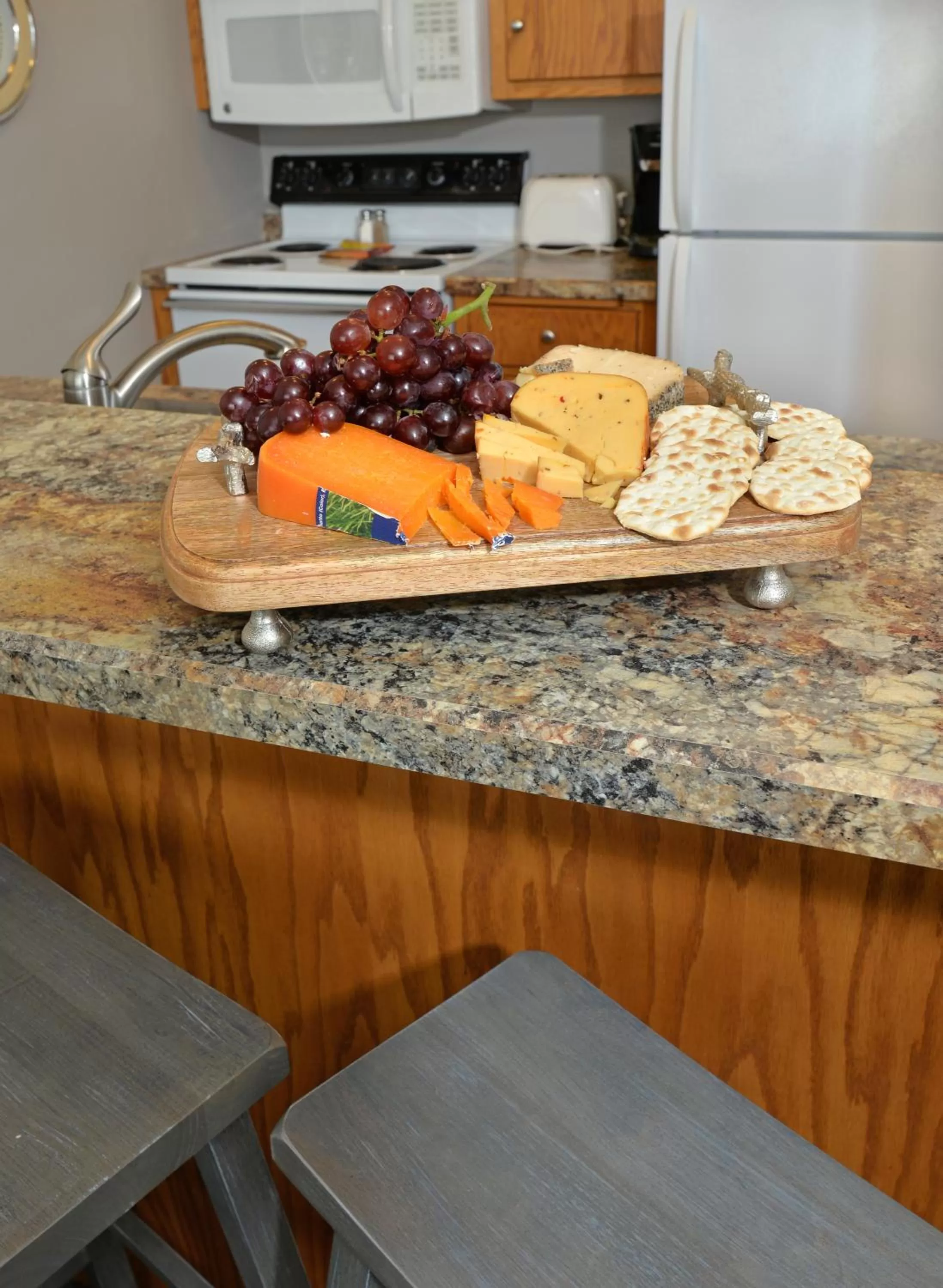 Kitchen or kitchenette, Food in Westwood Shores Waterfront Resort