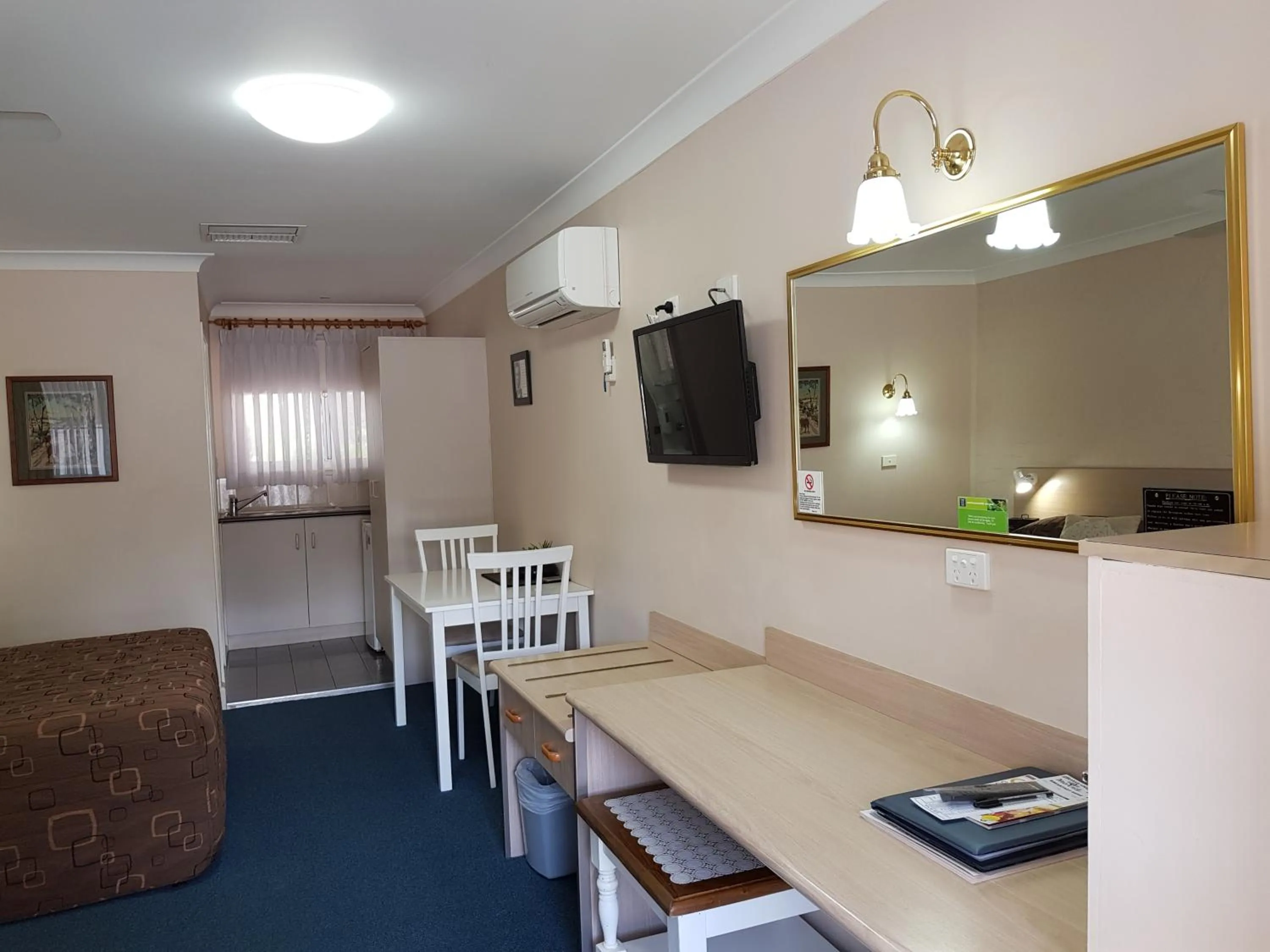 Decorative detail in Abraham Lincoln Motel