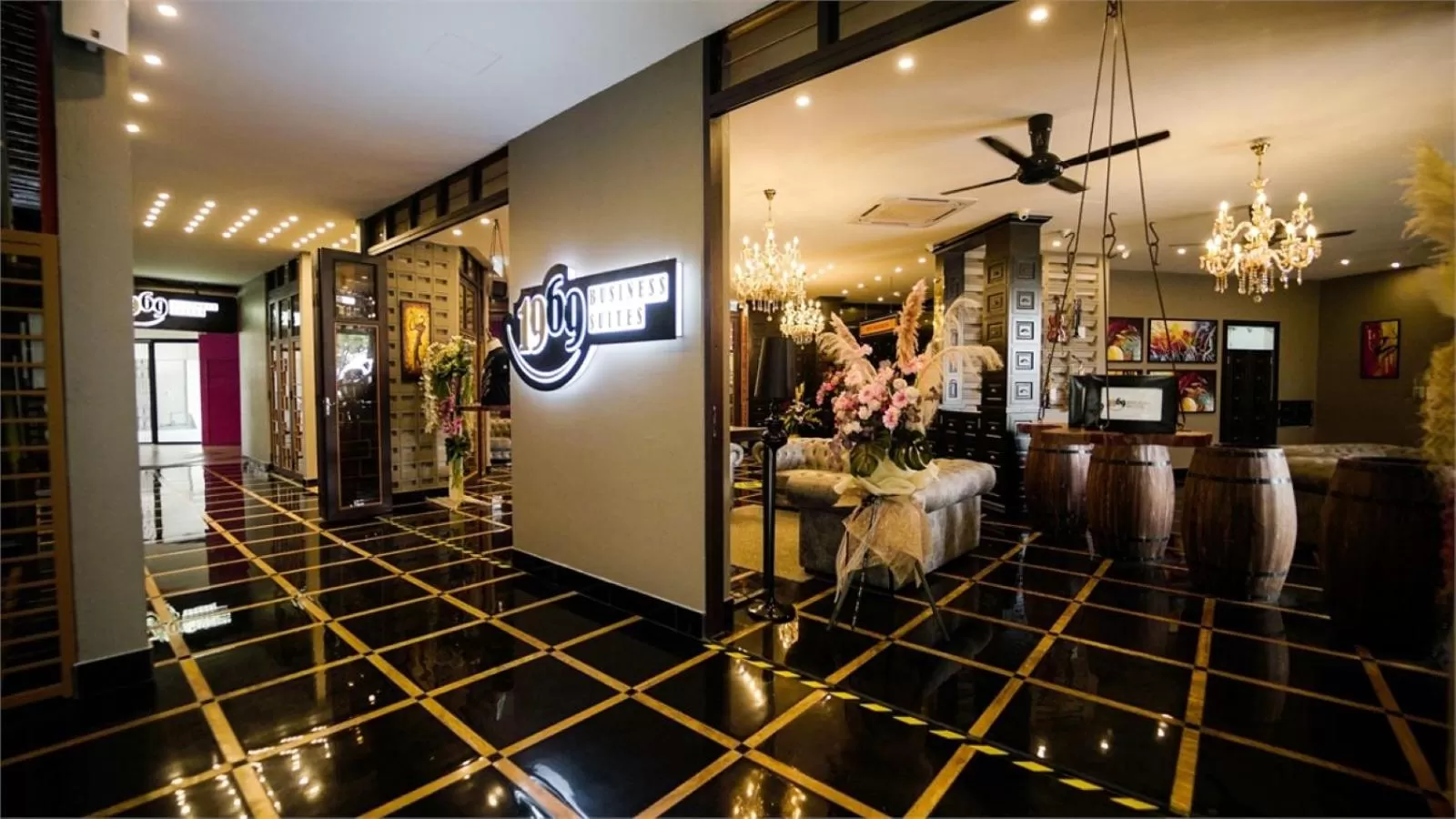 Facade/entrance in 1969 Business Suites @ Ipoh Garden