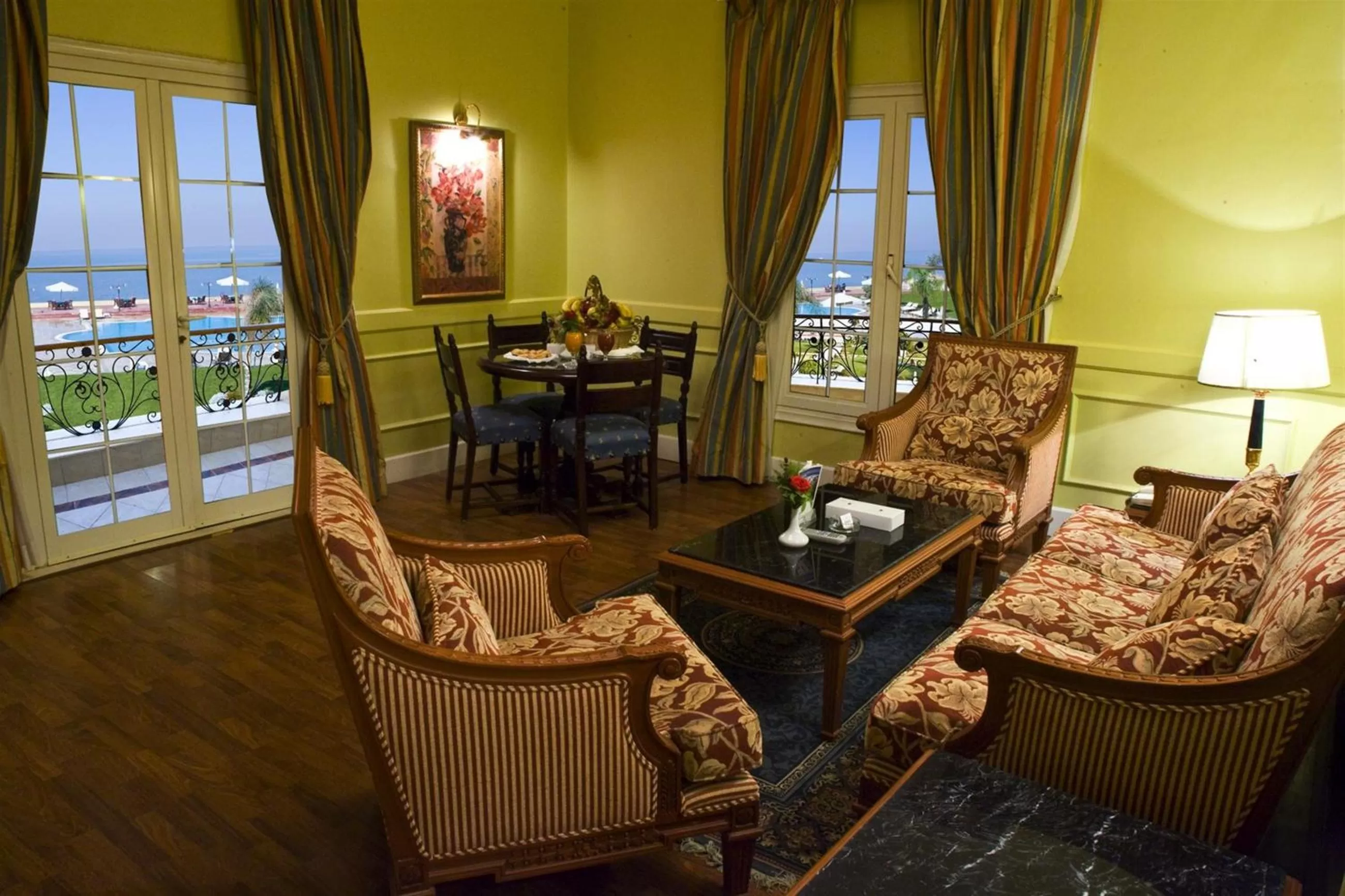 Seating area in Helnan Auberge Fayoum