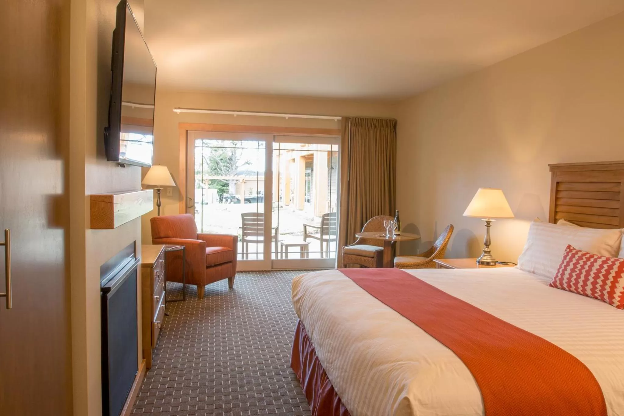 Photo of the whole room, Bed in Inn at Cannon Beach