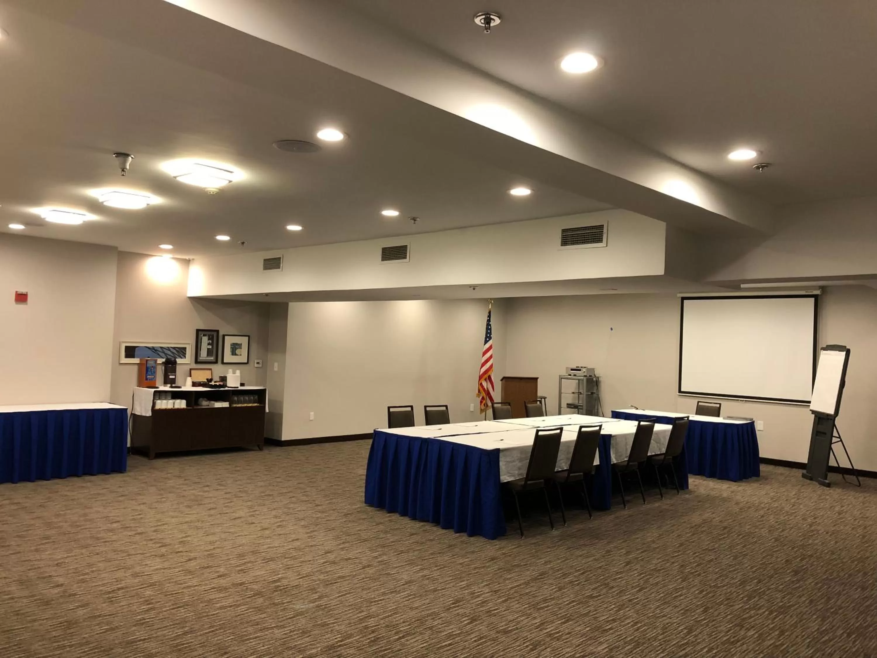 Meeting/conference room in Country Inn & Suites by Radisson, San Jose International Airport, CA