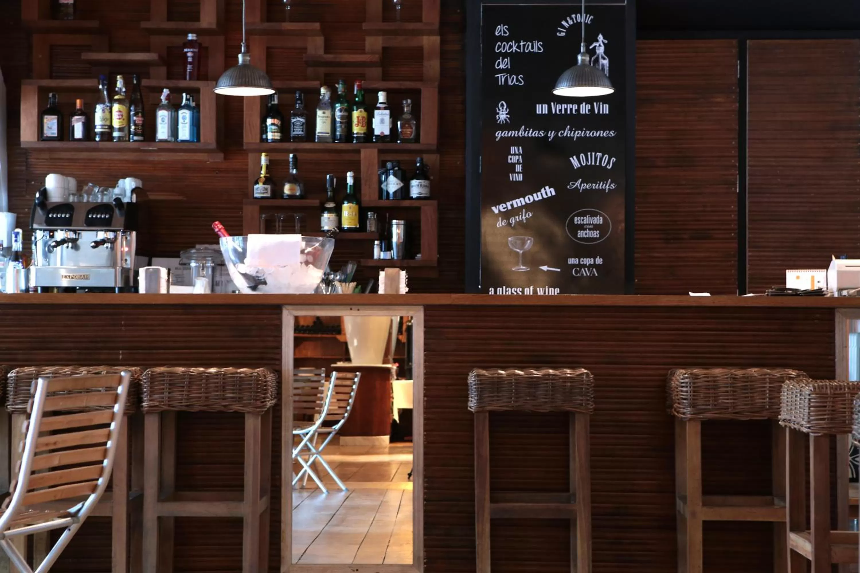 Lounge or bar in Hotel Trias