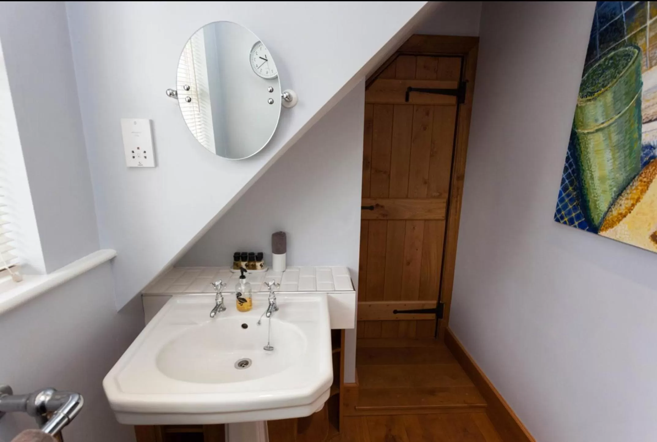 Bathroom in Hanger Down House Bed and Breakfast