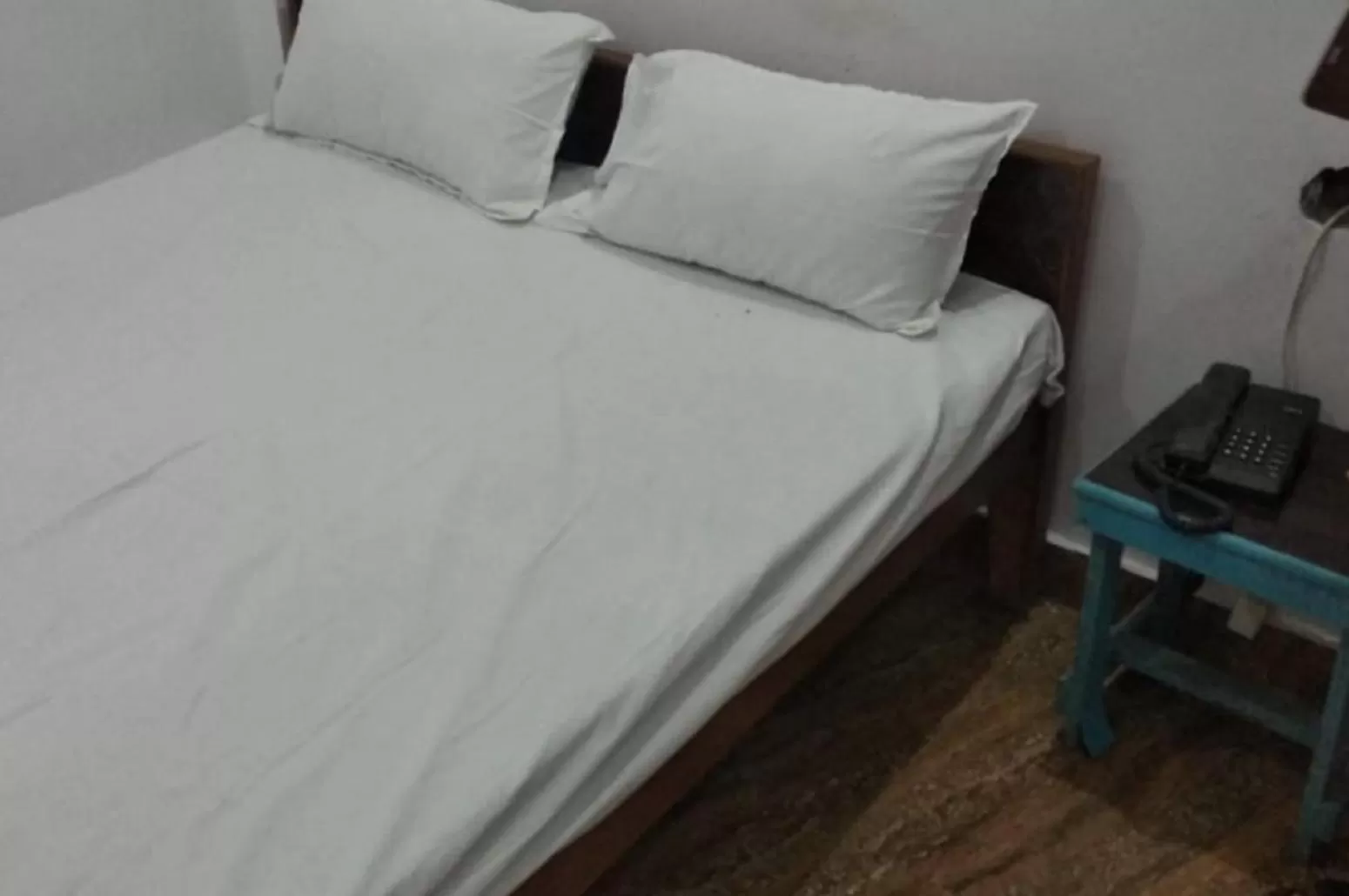 Bedroom, Bed in STAYMAKER Hotel Raj Ganga