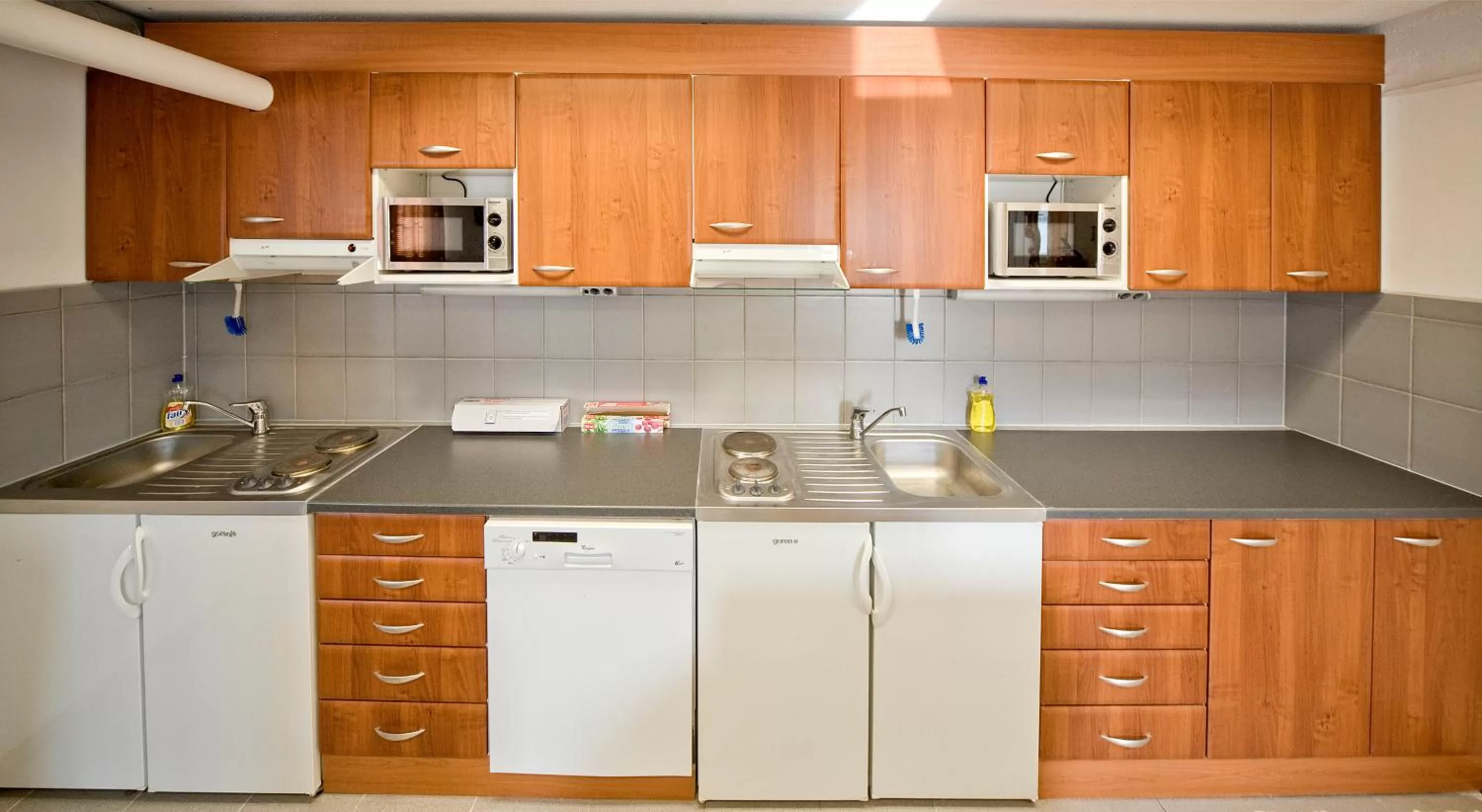 Kitchen or kitchenette in Mango Hotel