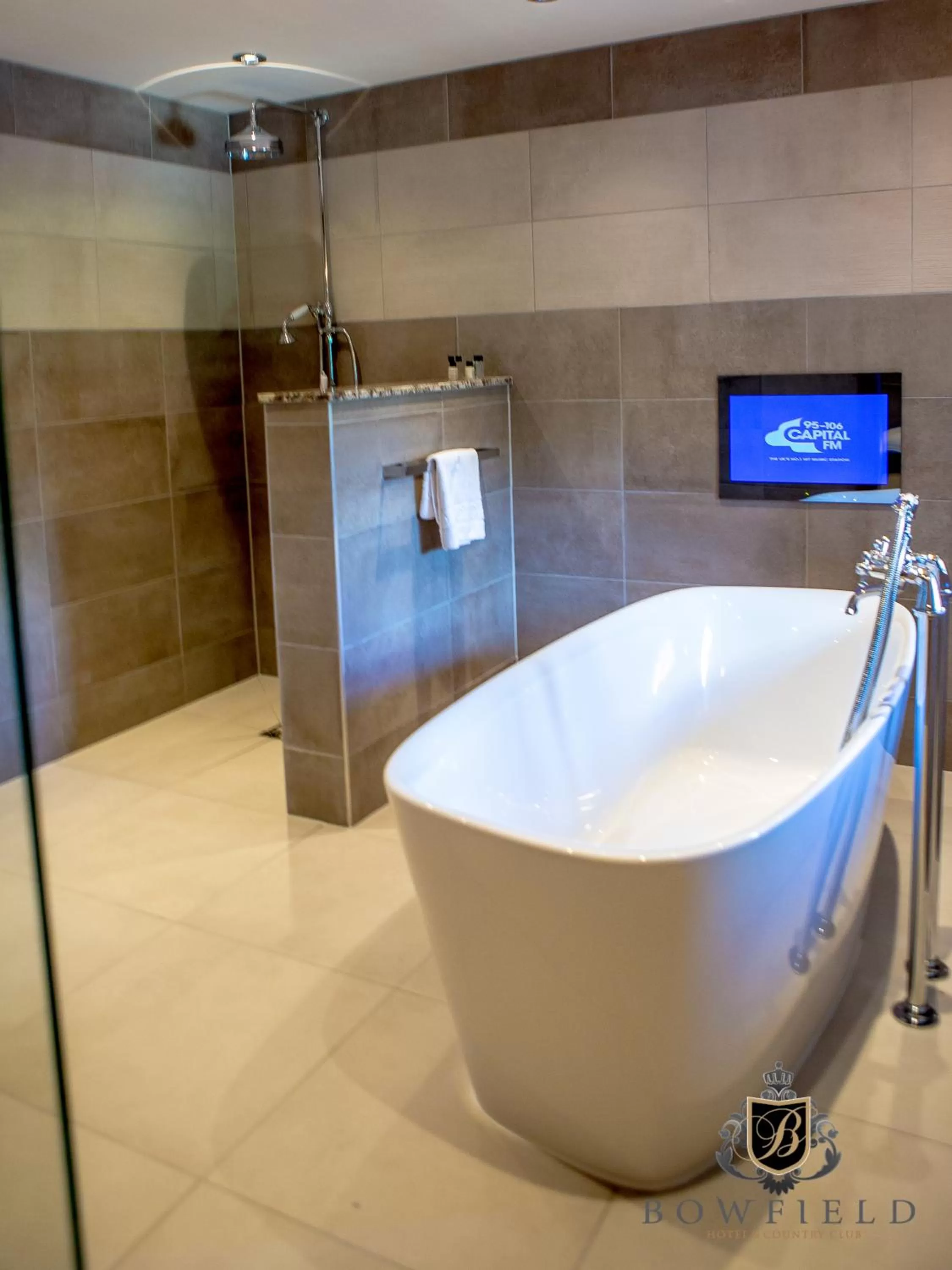 Bathroom in Bowfield Hotel and Spa