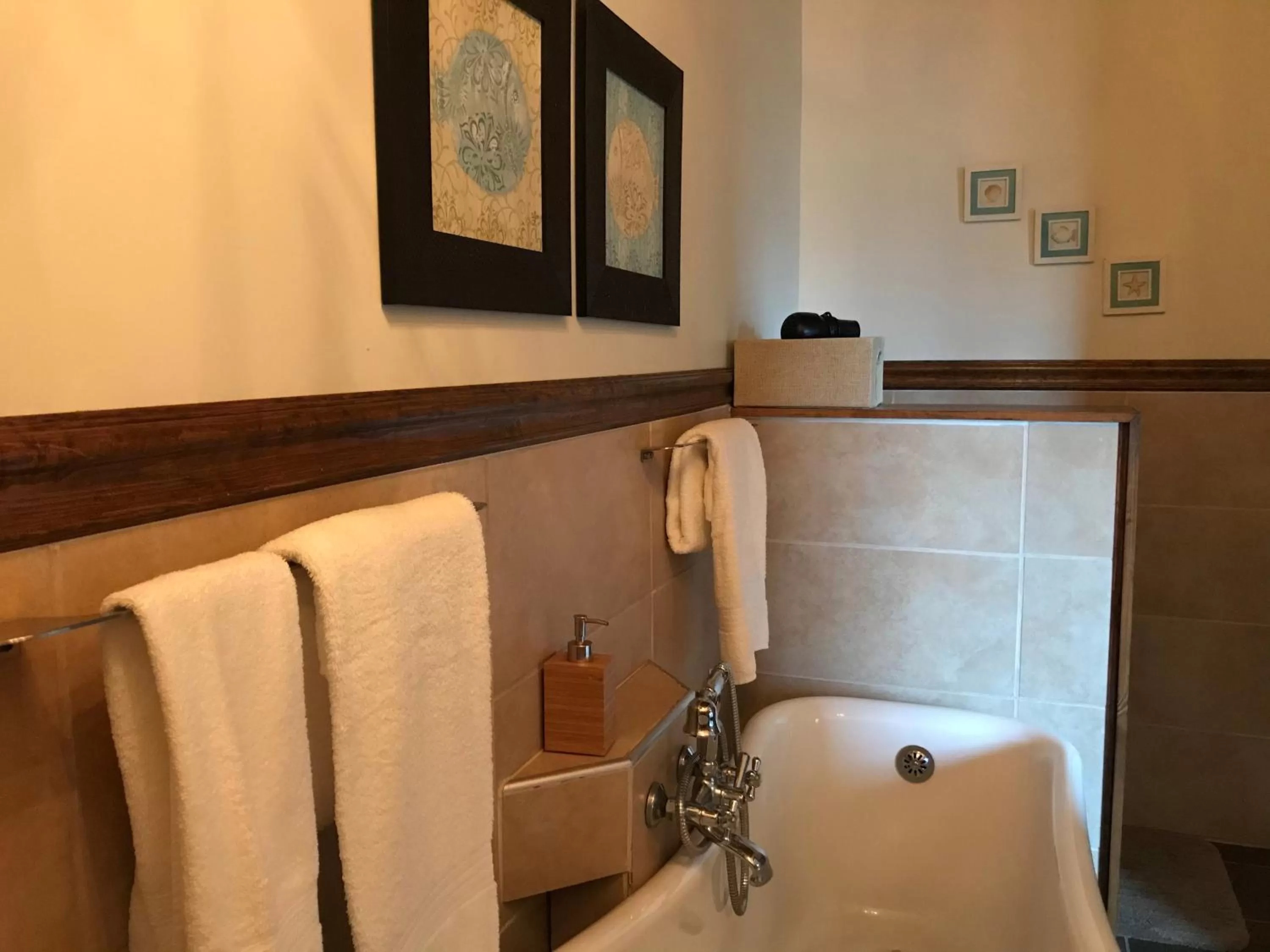 Bathroom in Domaine de la Baie, Les Suites