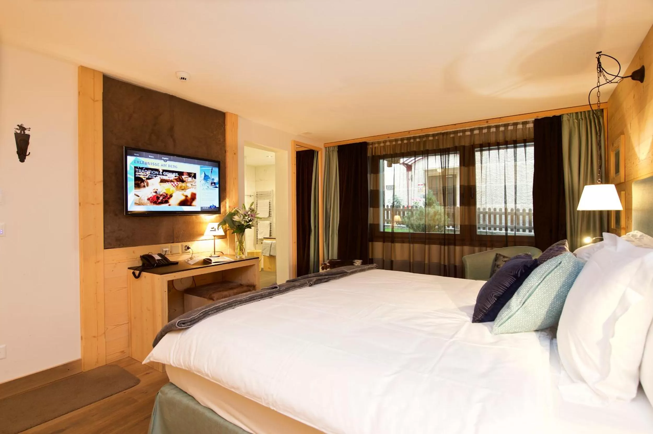 Chalet Double Room in Matterhorn Lodge Boutique Hotel & Apartments