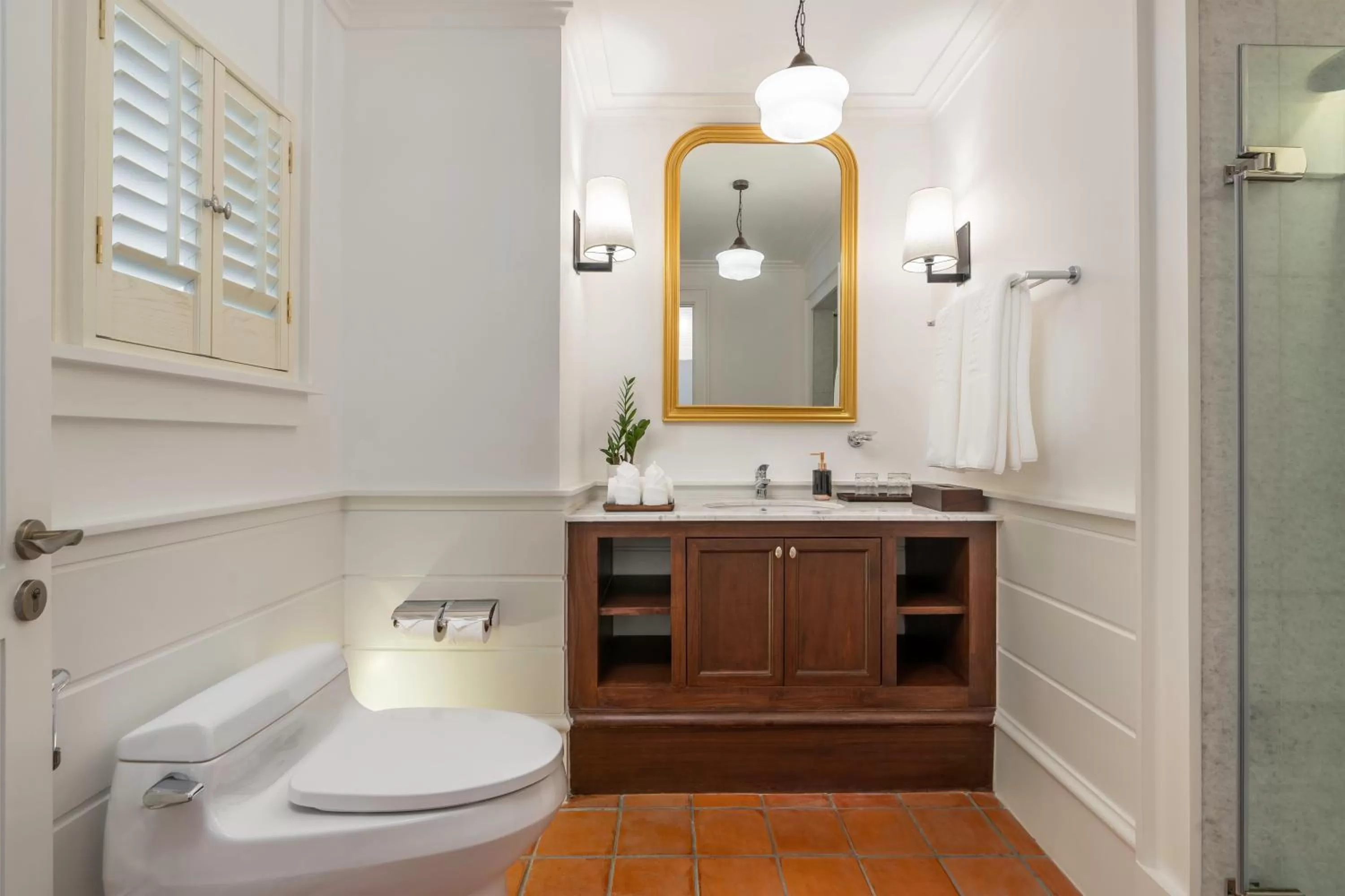 Toilet in Bella Nara Hotel Chiang Mai