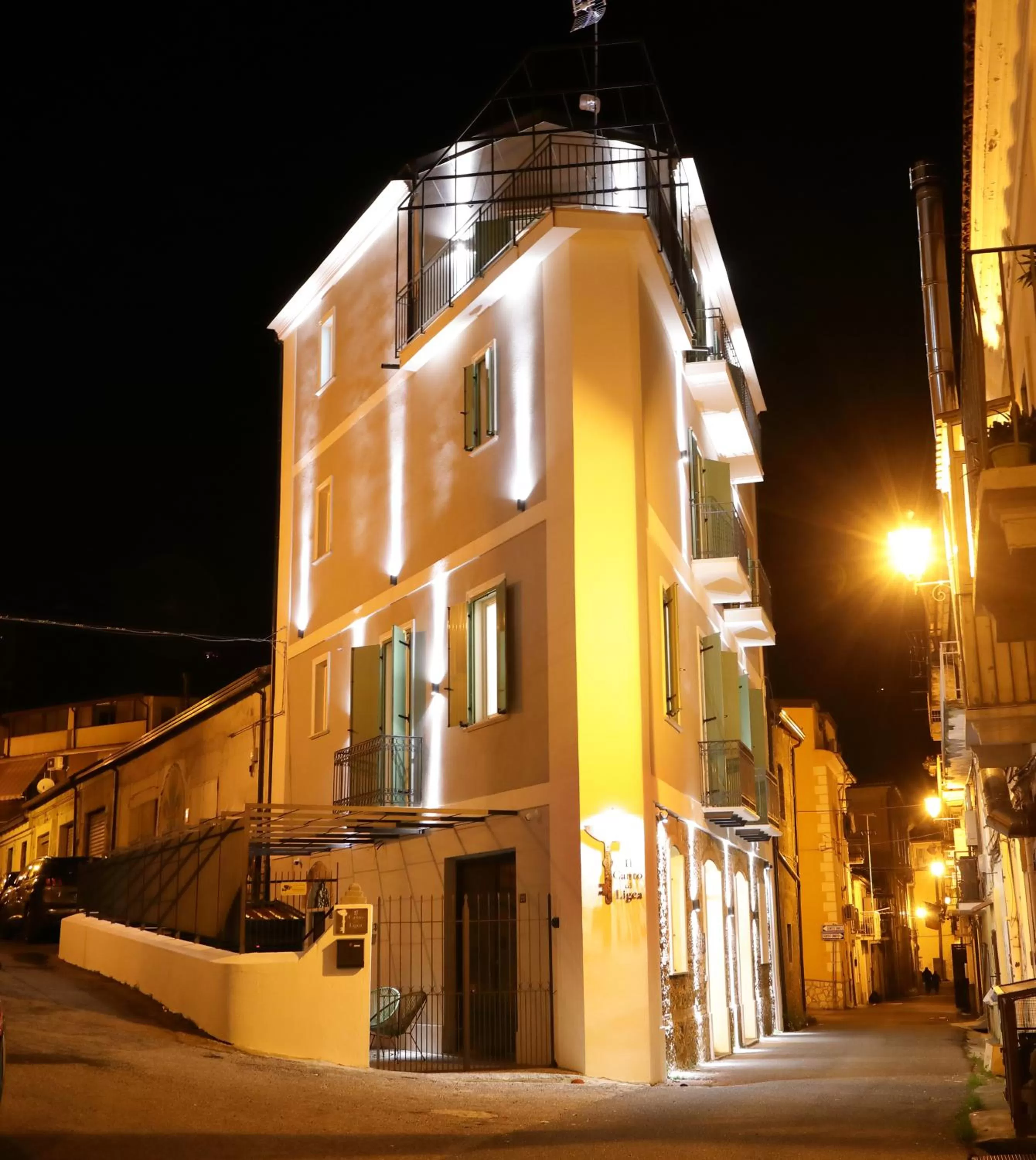 Property building in Il Canto di Ligea