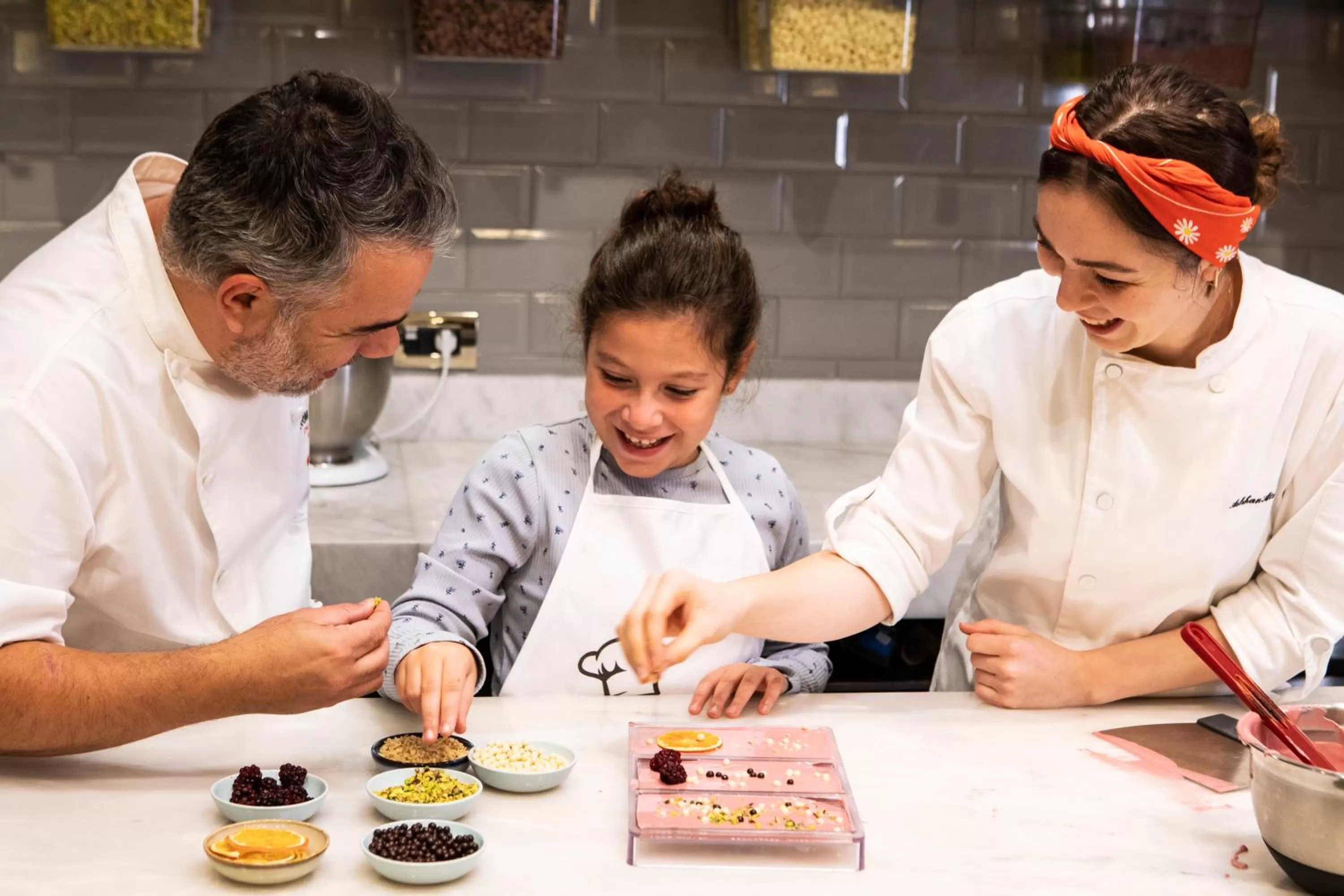 Restaurant/places to eat in Stayso The House Hotel