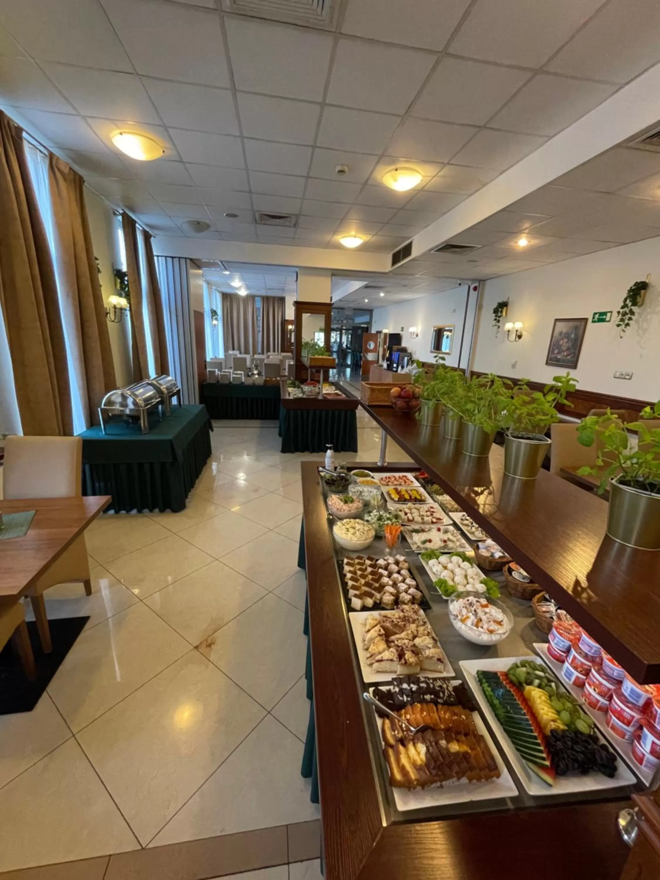 Buffet breakfast in Hotel Great Polonia Conrad Kraków