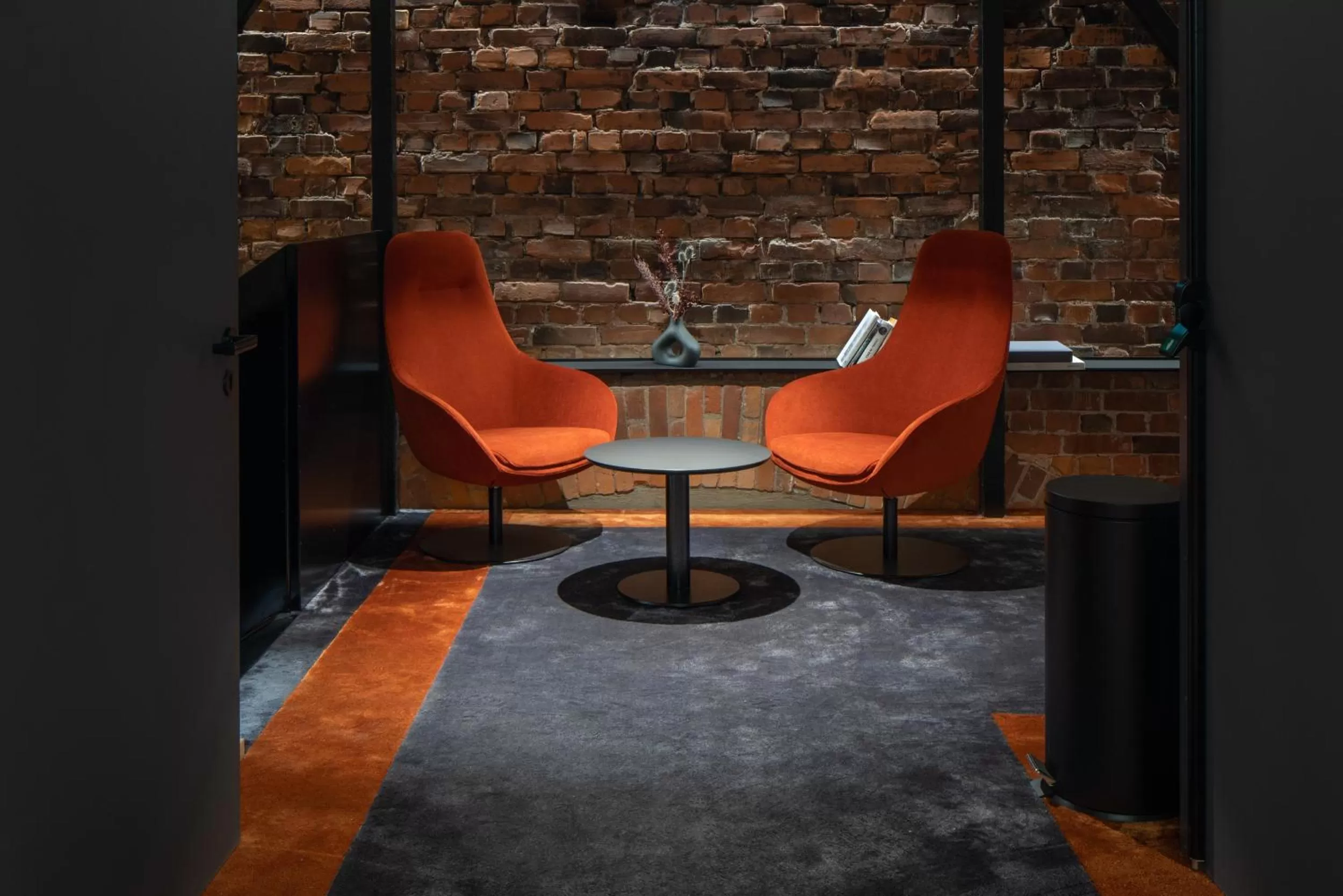 Seating area in Dunten Hotel