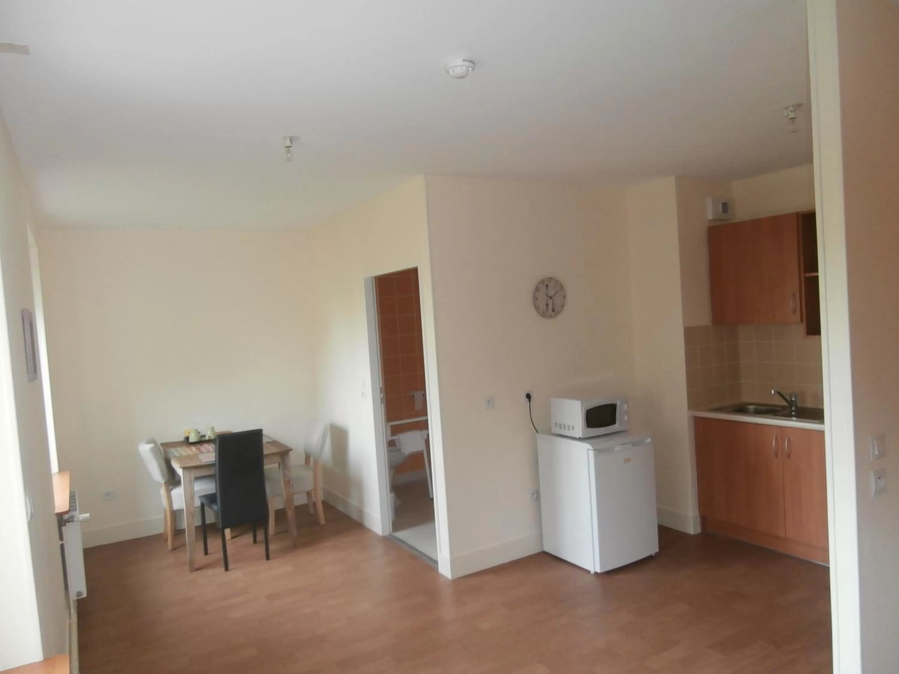 Photo of the whole room in Résidence La Providence ZENAO Lisieux