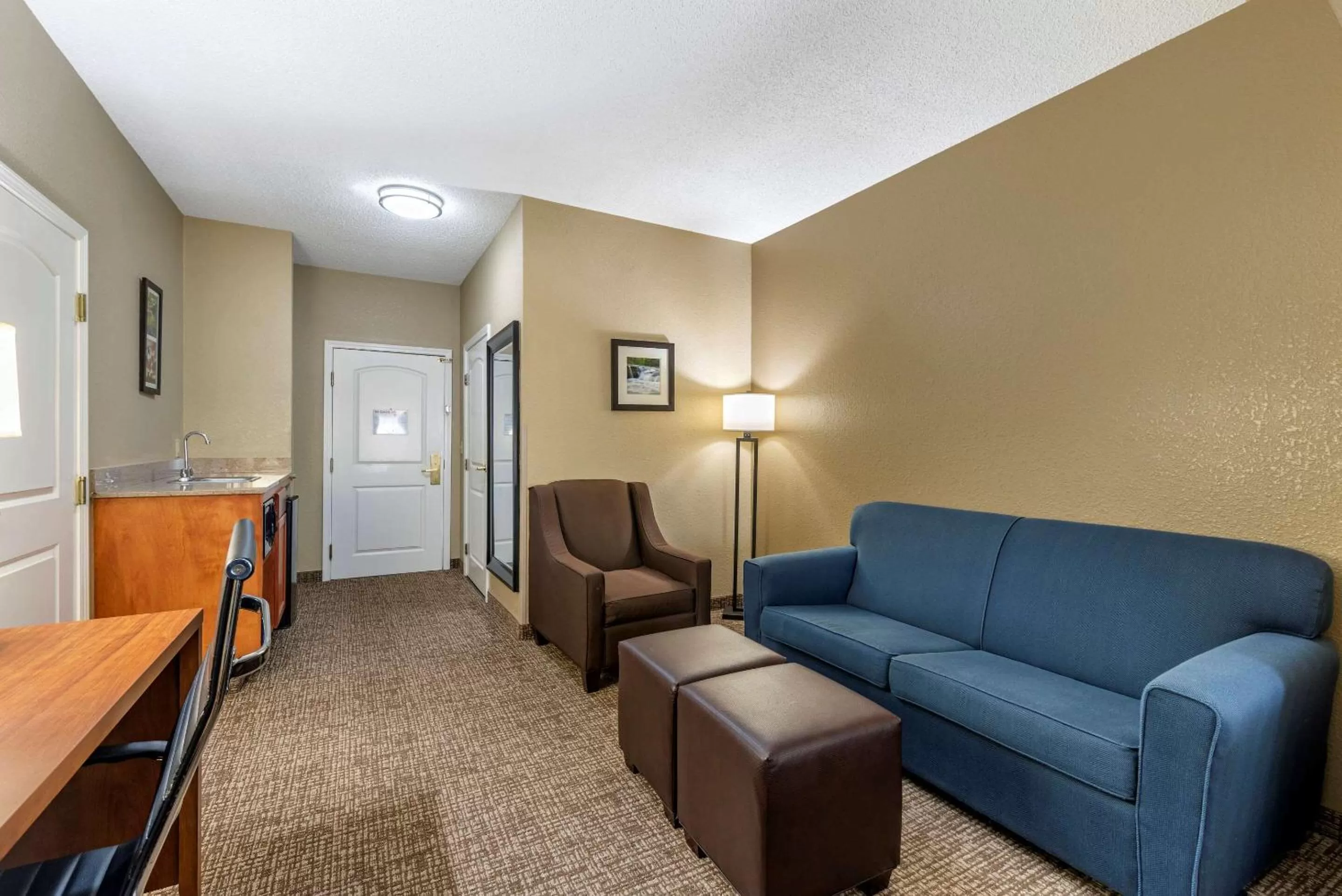 Photo of the whole room in Comfort Inn & Suites El Dorado