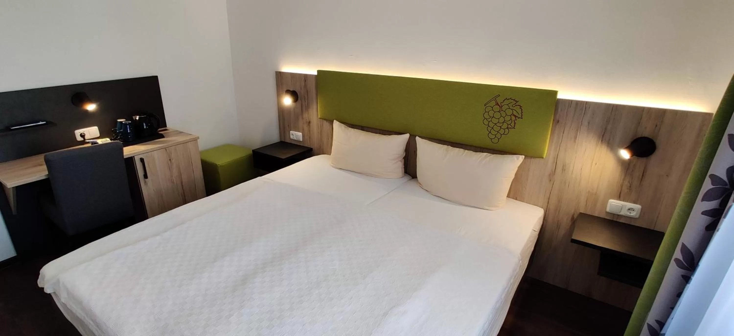 Photo of the whole room, Bed in Hotel Goldene Traube