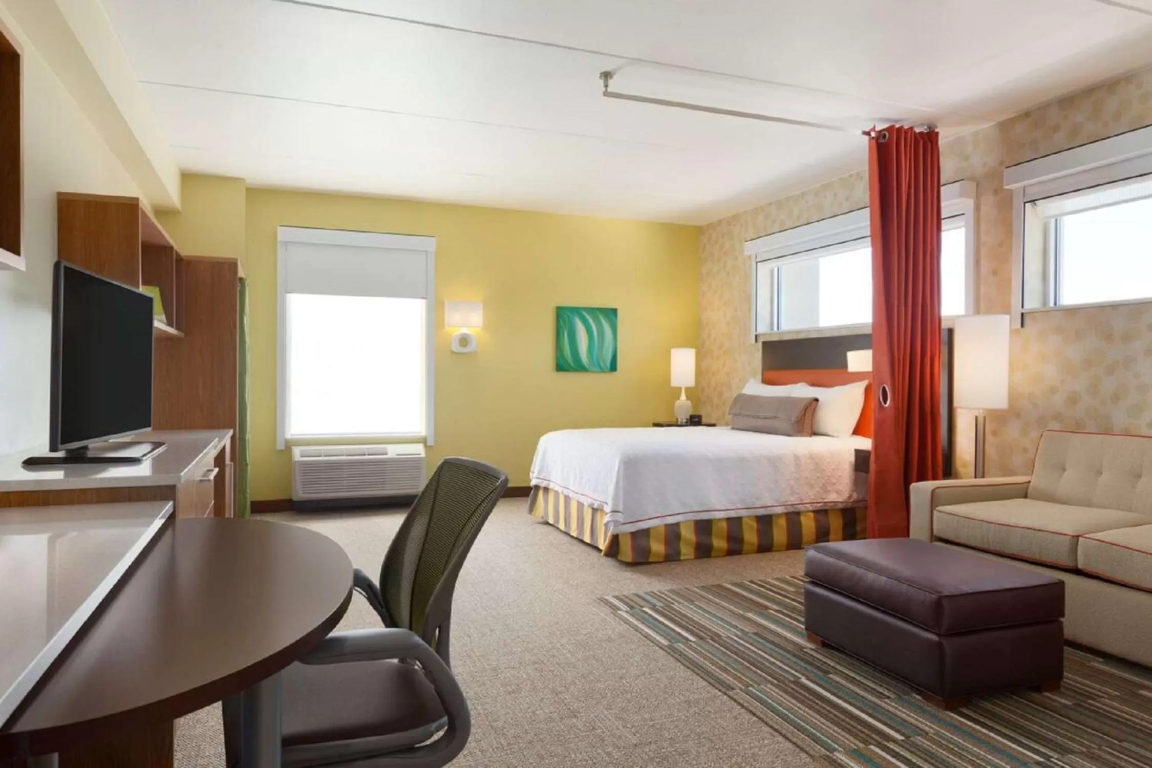 Bed in Home2 Suites by Hilton Albany Airport/Wolf Rd