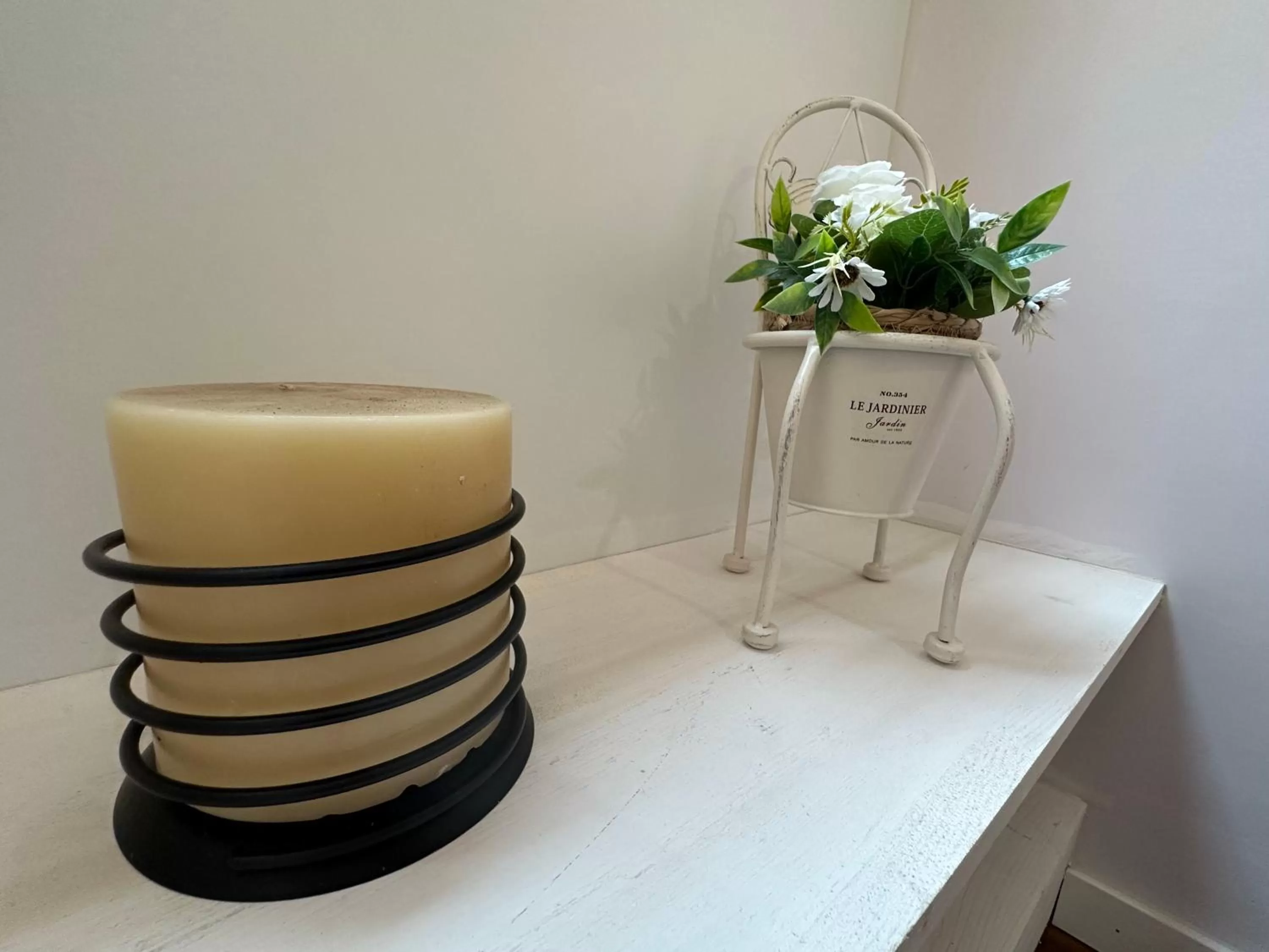 Decorative detail in Archivio Storico Napoli Centro