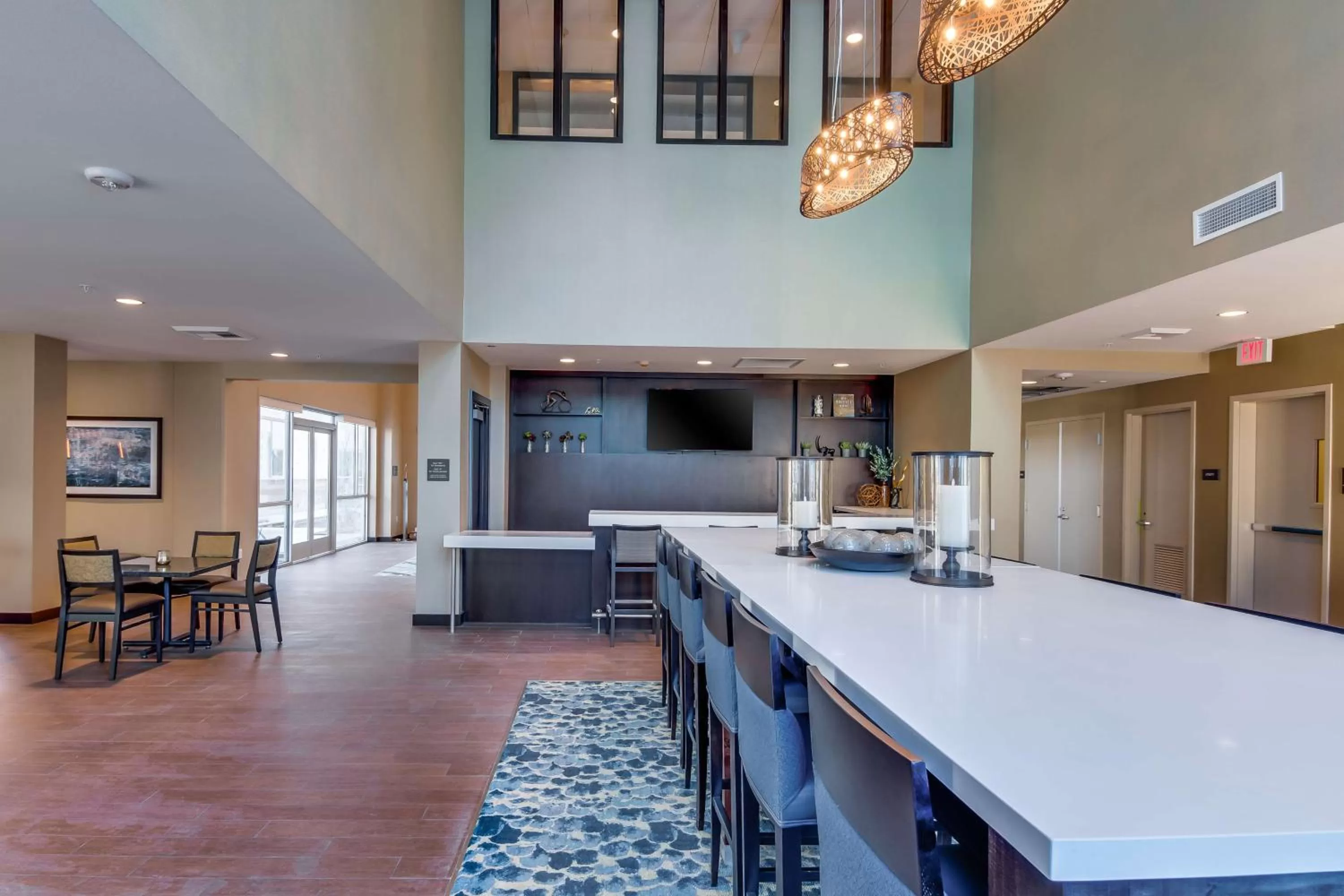 Restaurant/places to eat in Hampton Inn & Suites Los Angeles - Glendale