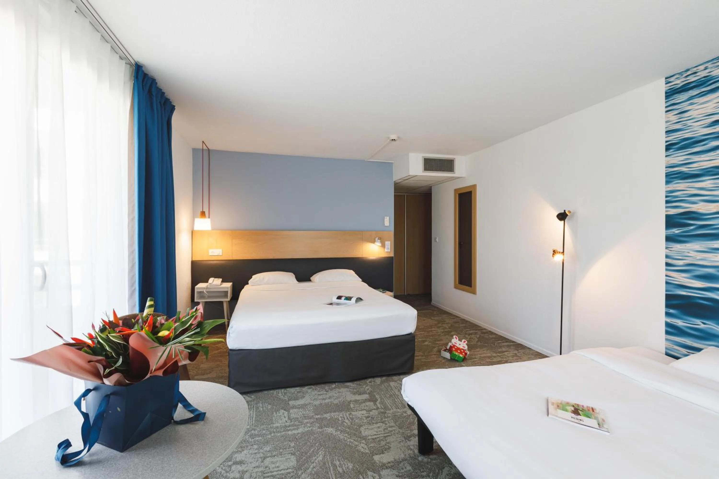 Photo of the whole room, Bed in ibis Styles Aix les Bains Domaine de Marlioz
