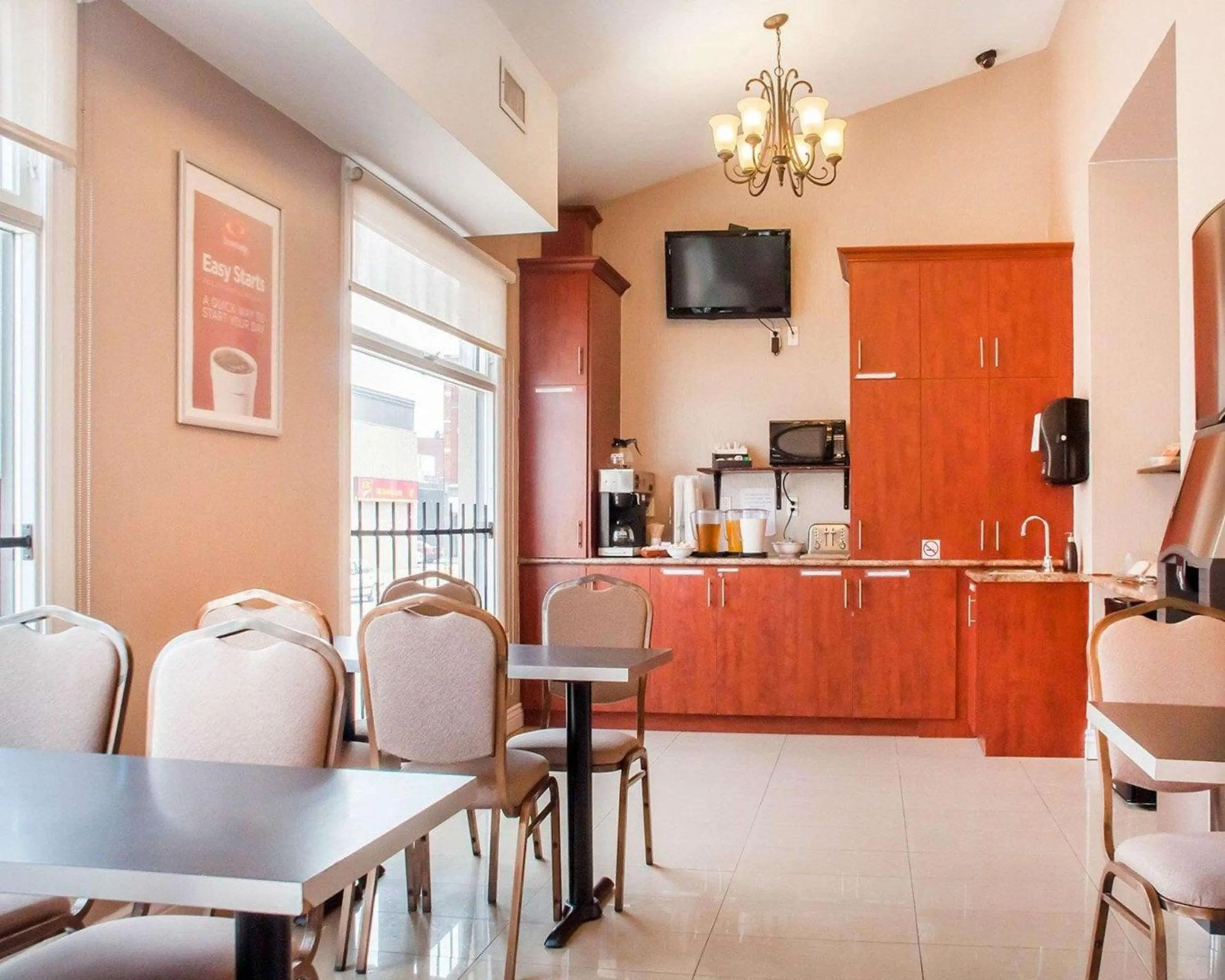 Breakfast, Restaurant/Places to Eat in Econo Lodge Woodstock