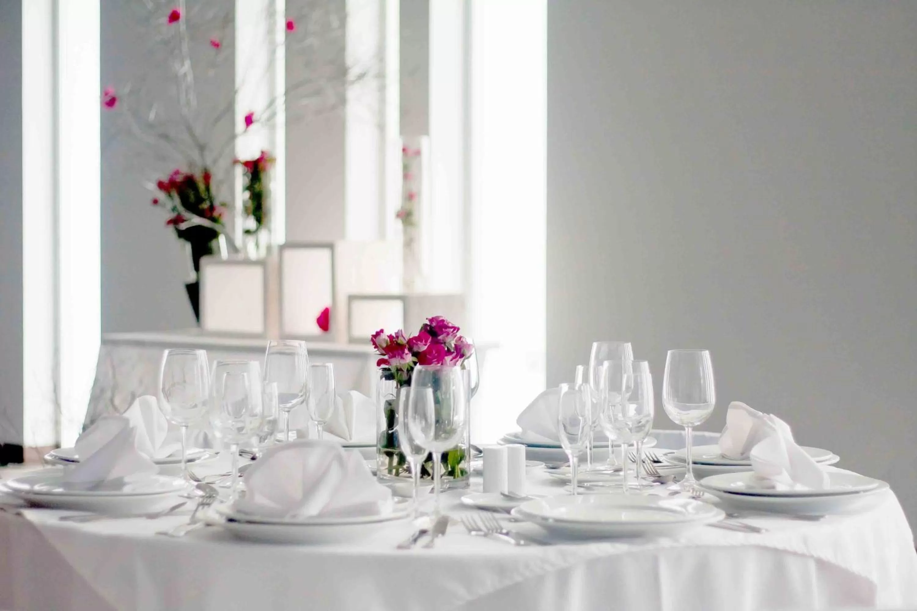 Banquet/Function facilities in Open Hotel