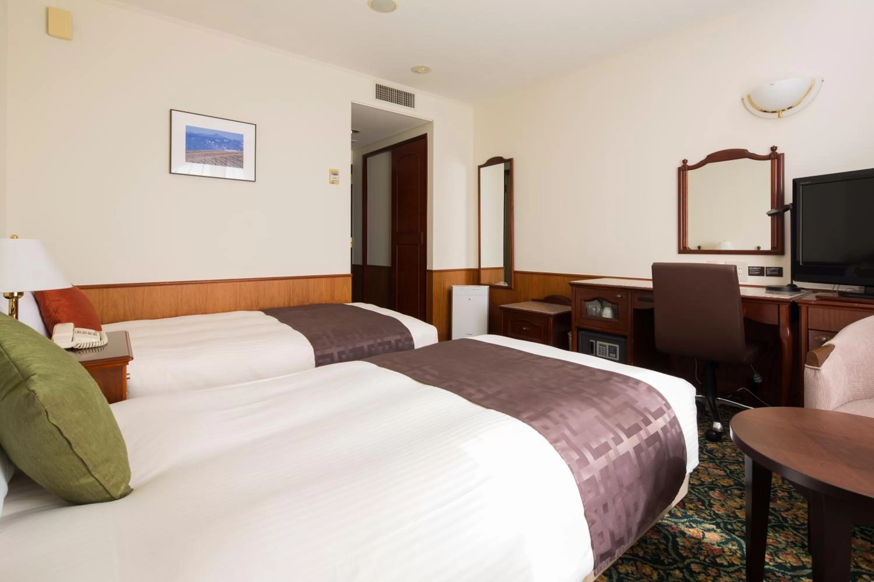 Bedroom, Bed in Premier Hotel -CABIN- Obihiro