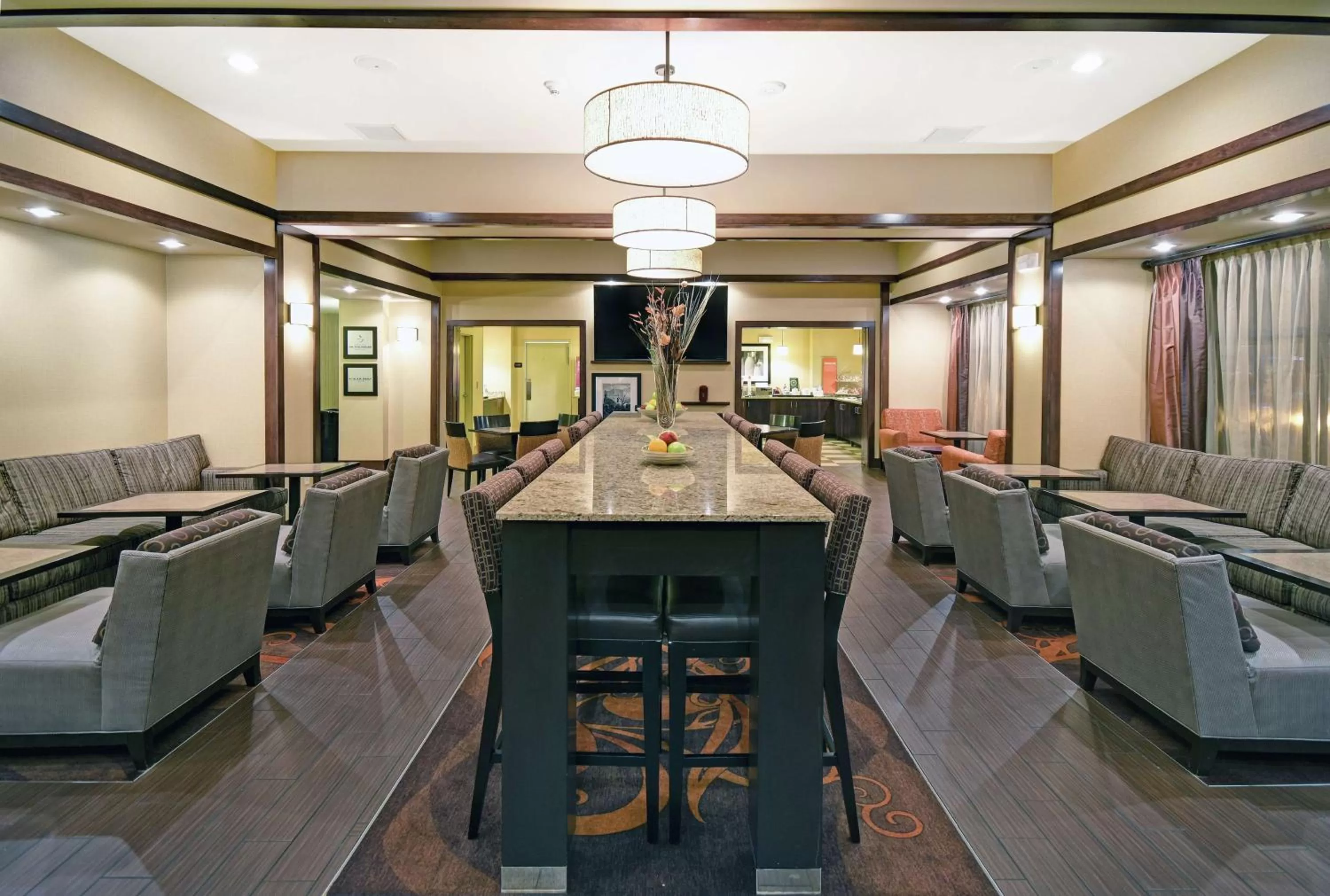Restaurant/places to eat in Hampton Inn Beloit