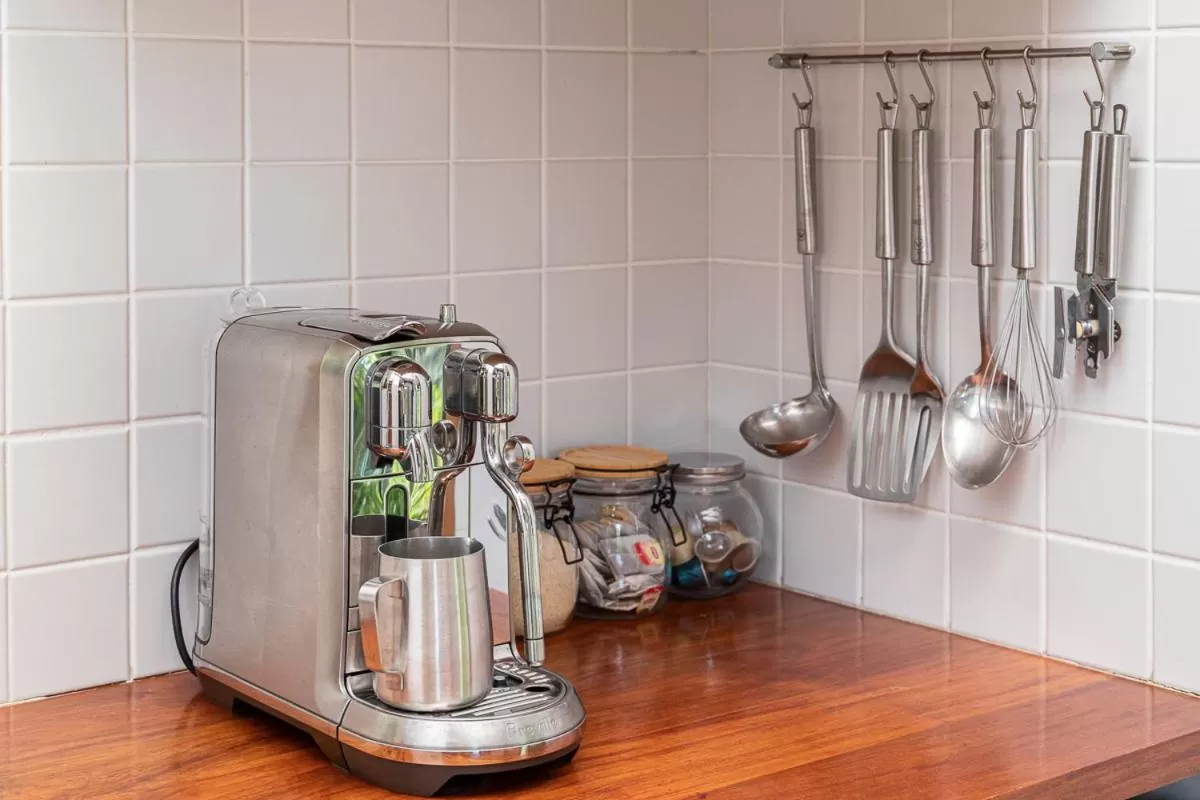 Lake Weyba Cottages Noosa