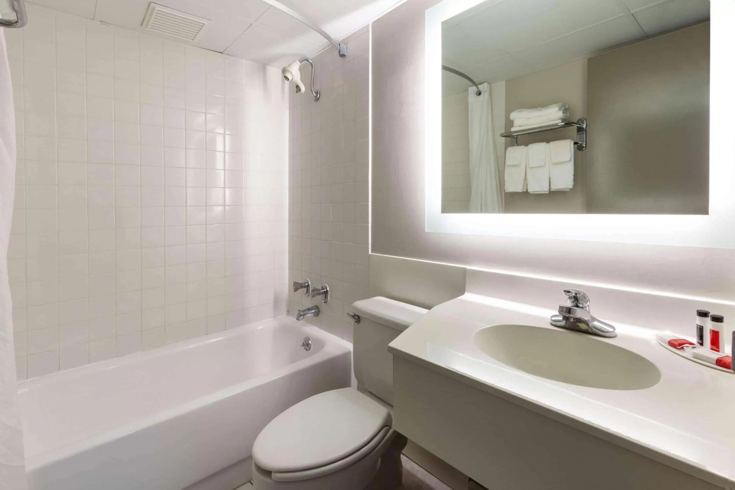 Bathroom in Days Inn by Wyndham Sandusky Cedar Point