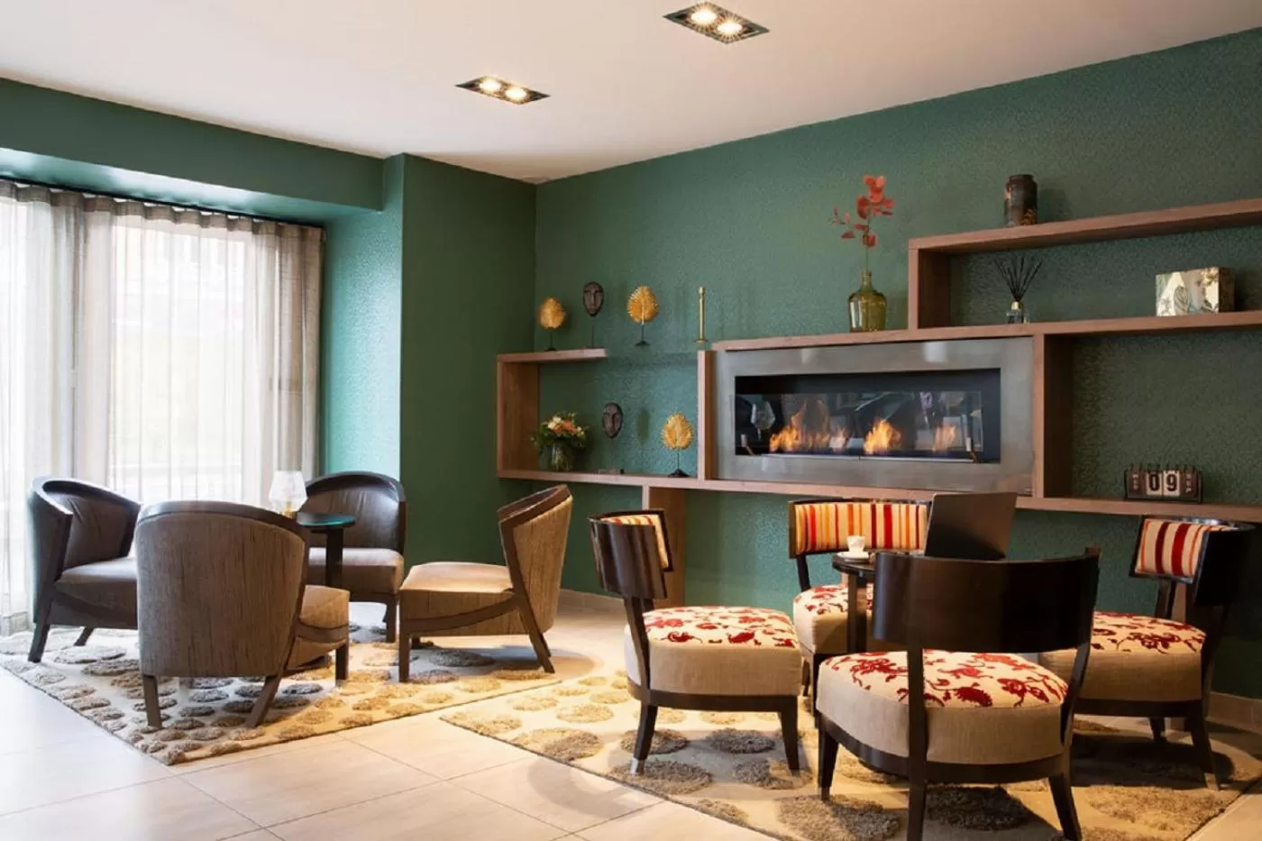 Lounge or bar in Best Western Plus Hôtel Belfort Centre Gare