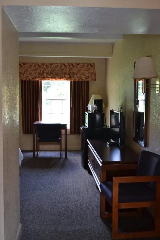 Property building in Americas Best Value Inn Smithfield