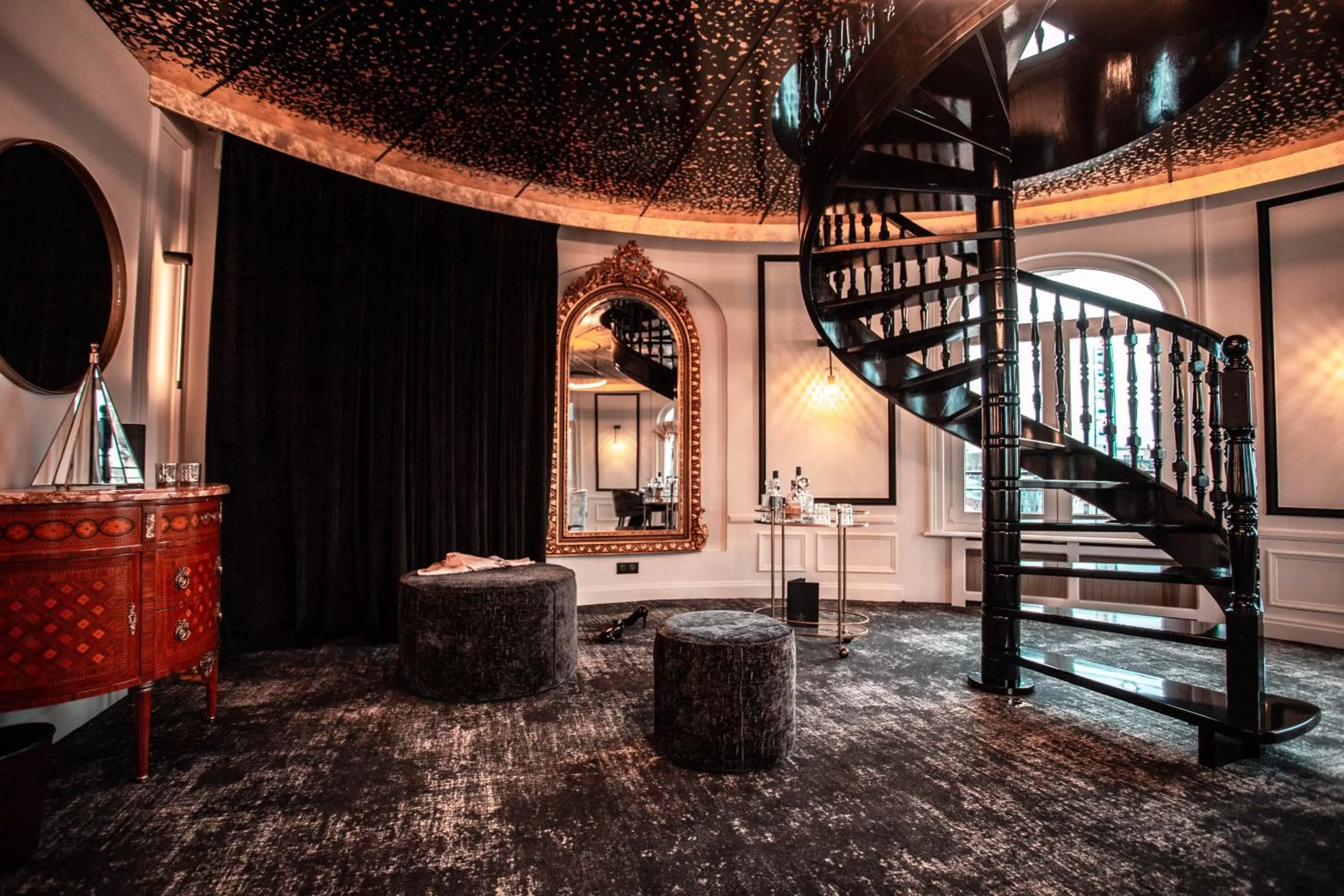 Steam room in Hôtel Carlton Lille