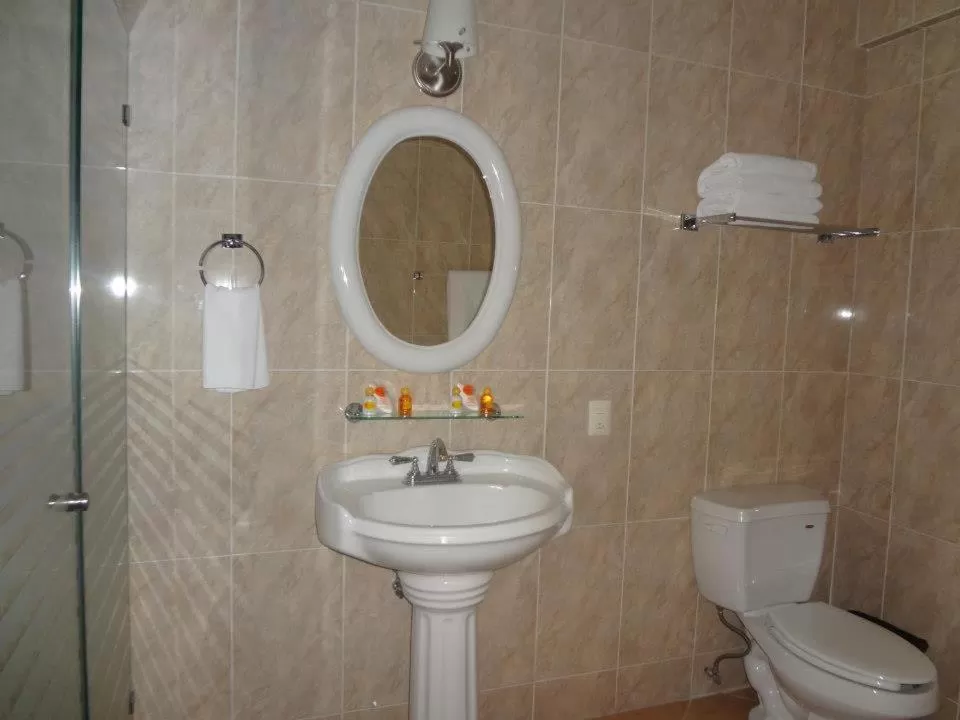 Bathroom in Hotel Villa Montes