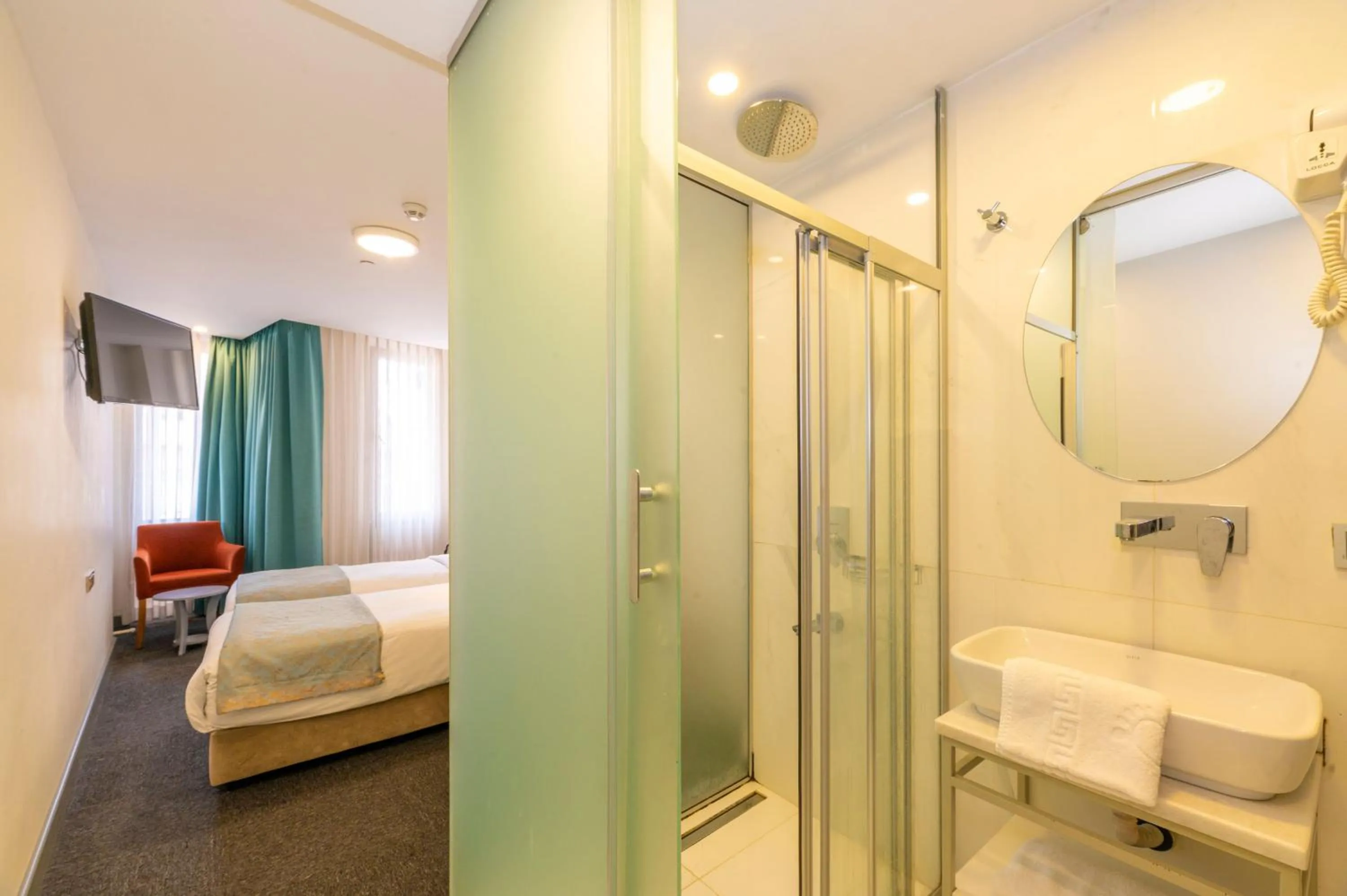 Bathroom, Bed in Taksim Hotel V Plus